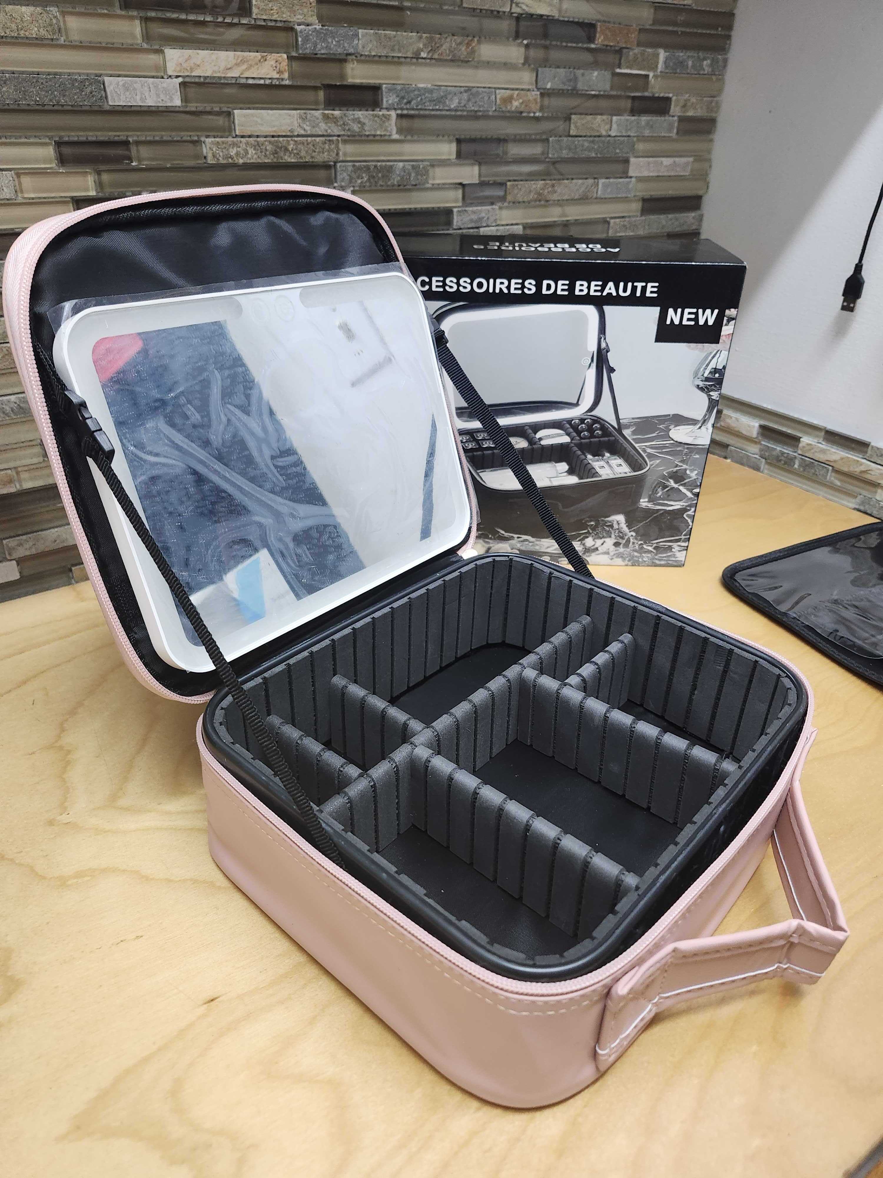 Organisateur de maquillage avec lumière