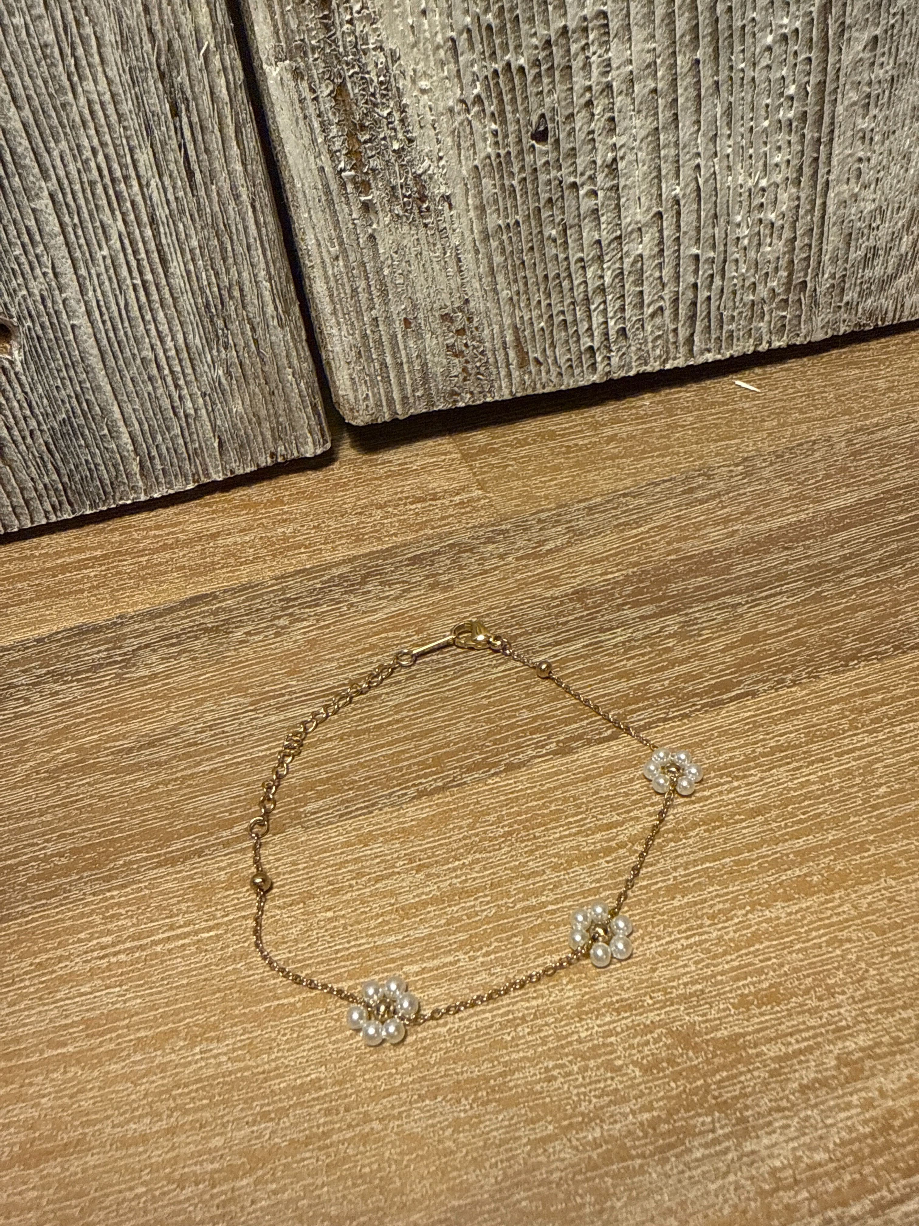 Bracelet Or petite fleur perlé