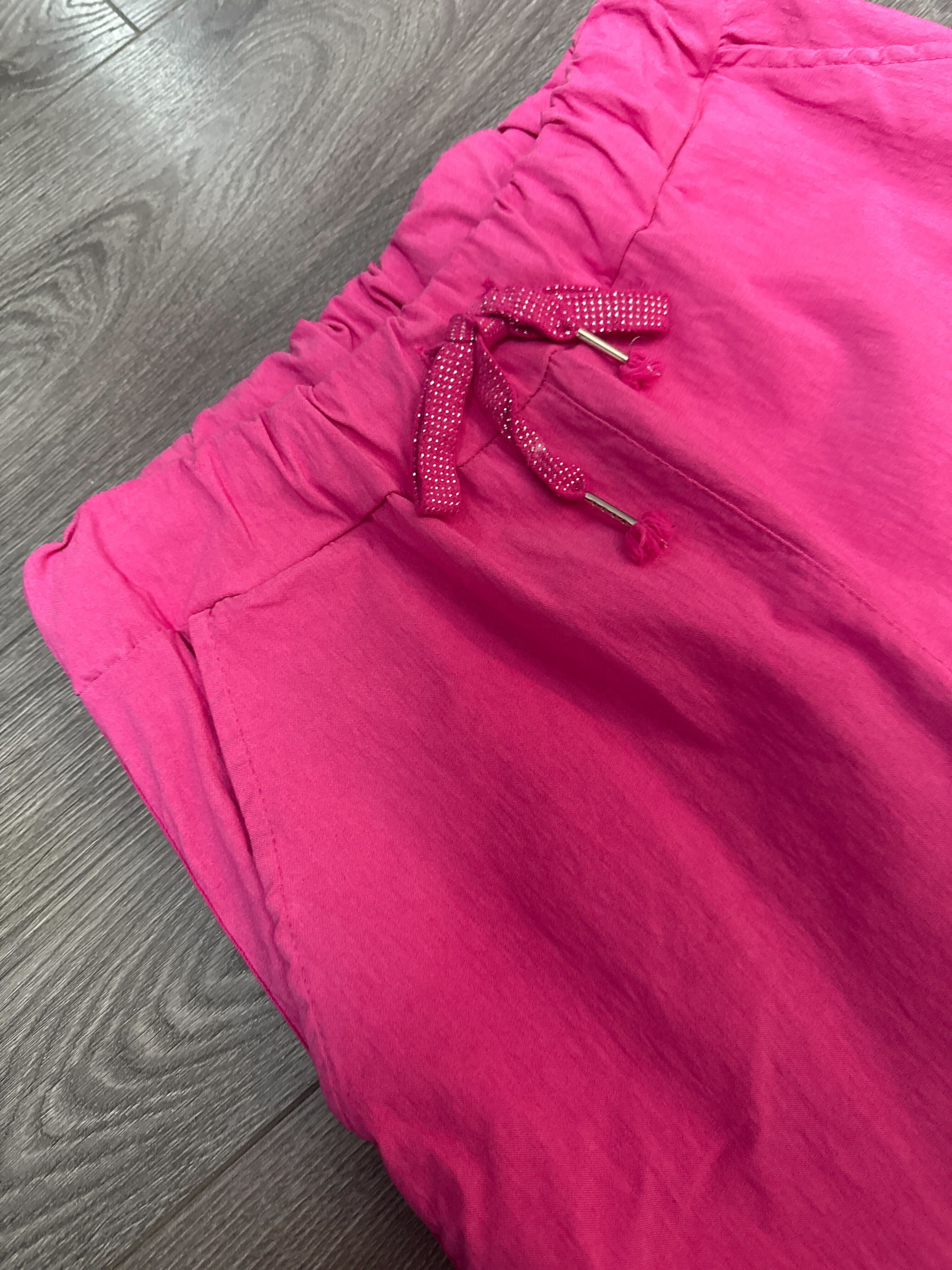 Pantalon avec bandes sur les côtés