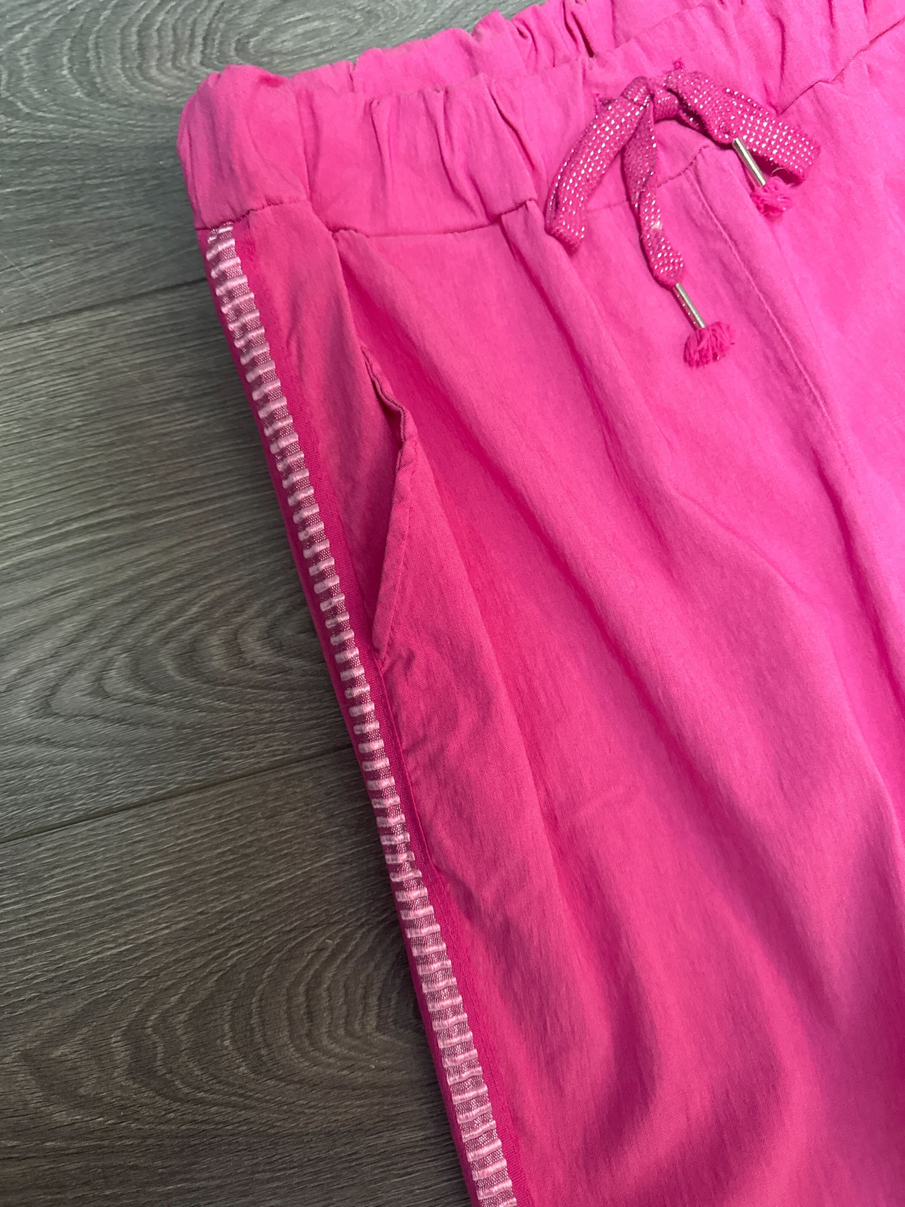 Pantalon avec bandes sur les côtés