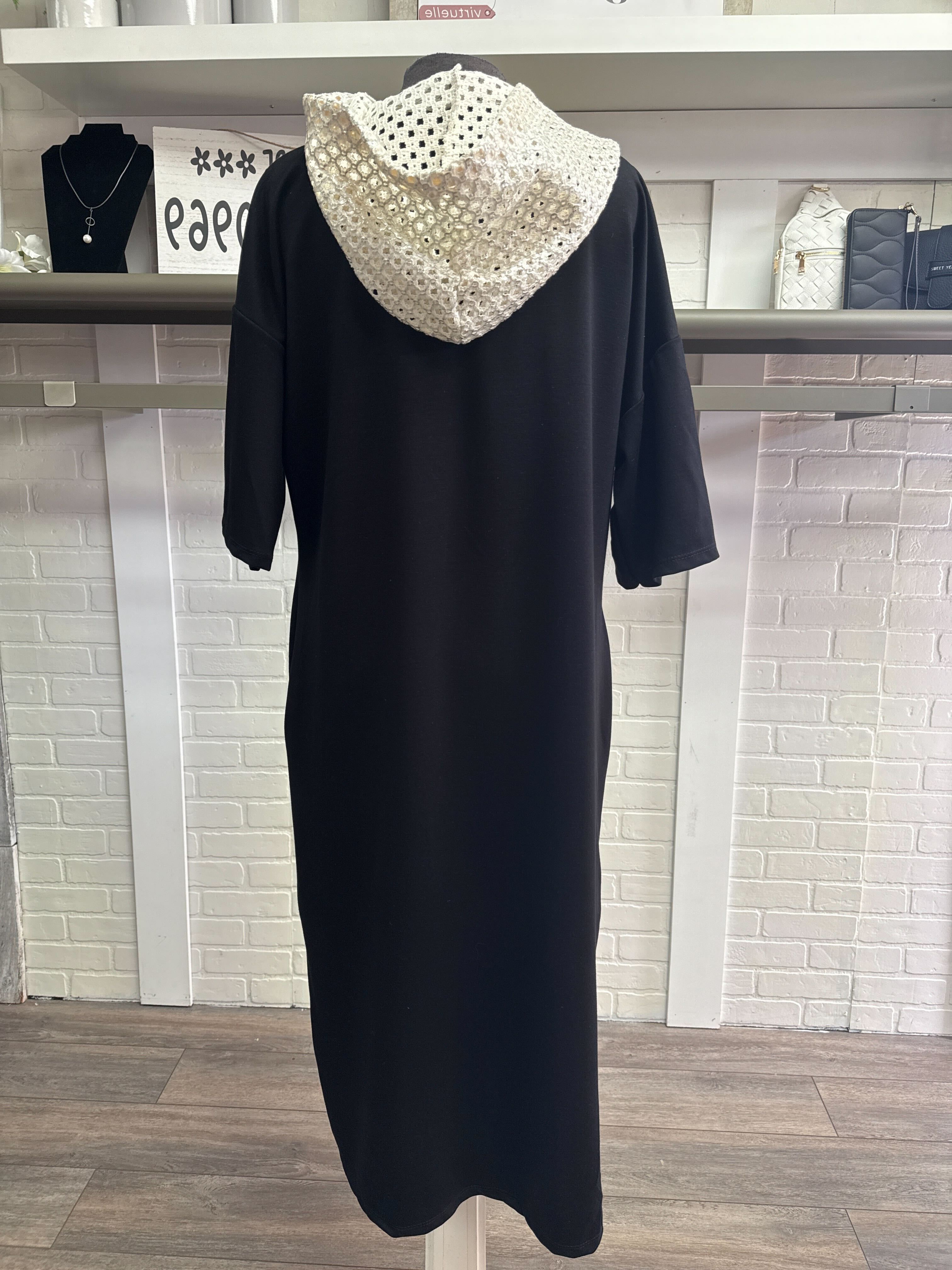Robe avec capuchon