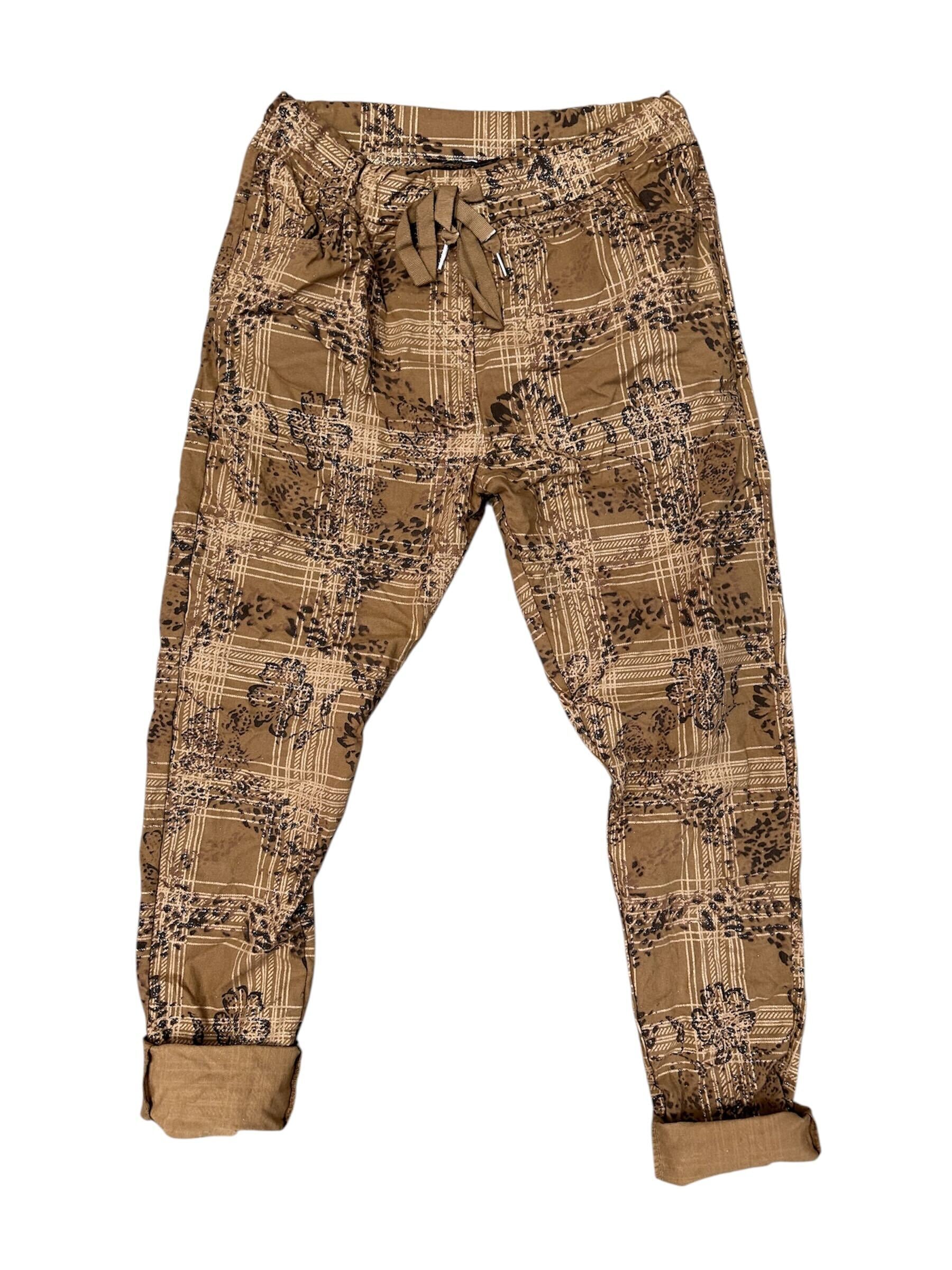 Pantalon à motif carreauté et fleurs