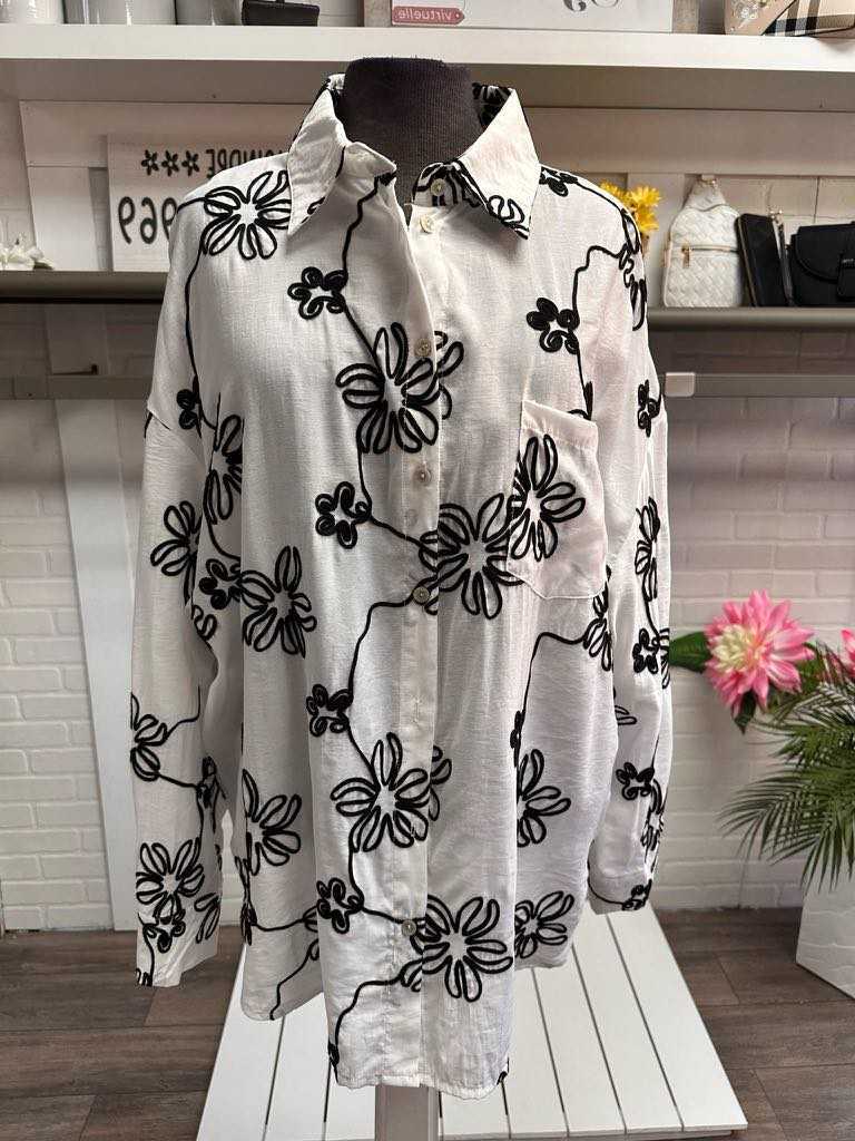 Chemise avec motif de fleurs