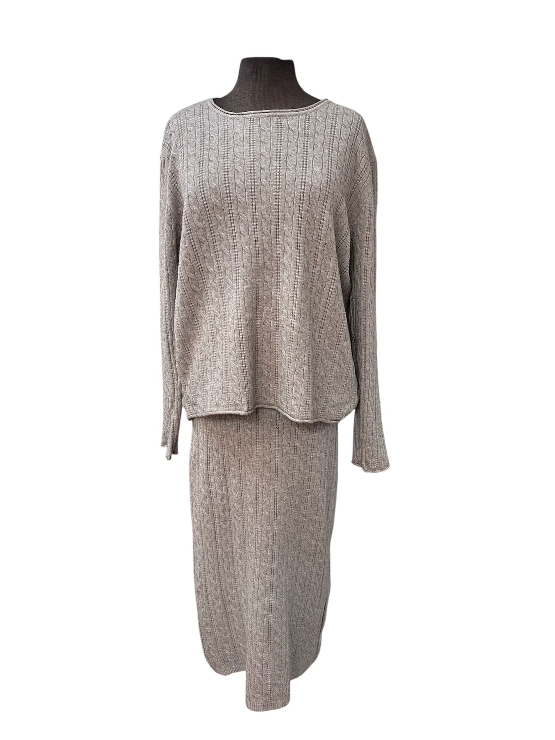 Ensemble chandail et jupe tricot