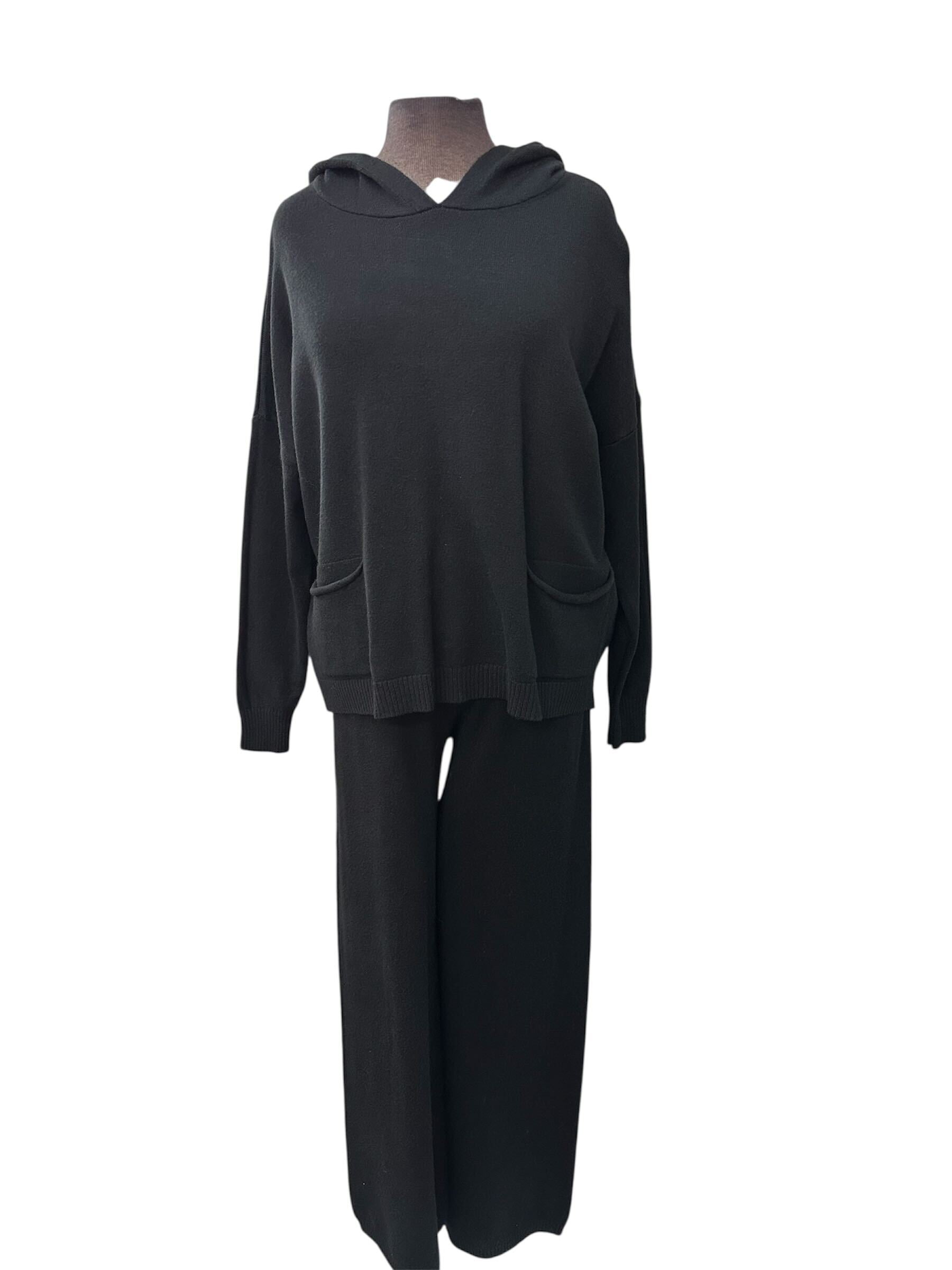 Ensemble chandail à capuchon et pantalon