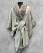 Poncho Cape (Fausse Fourrure Chauve-Souris)