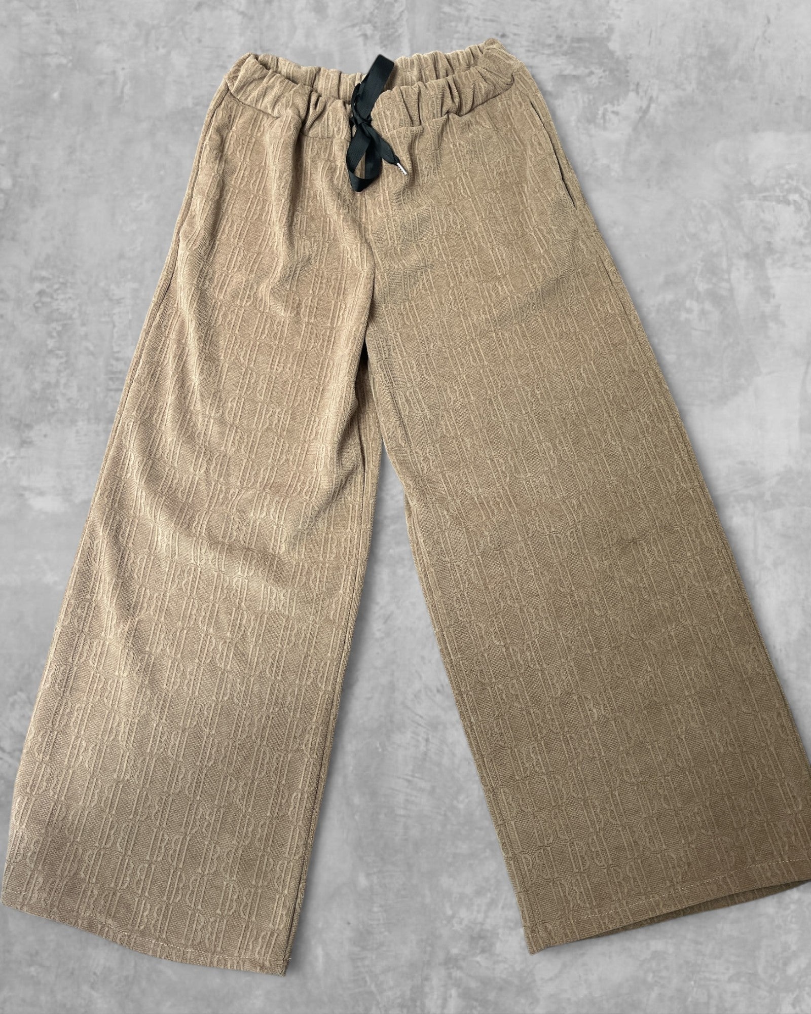 Pantalon avec relief