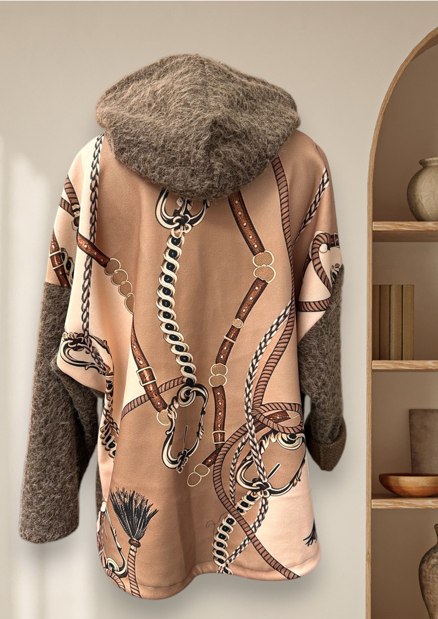 Manteau avec motif de chaînes au dos