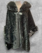 Poncho Cape (Fausse Fourrure)