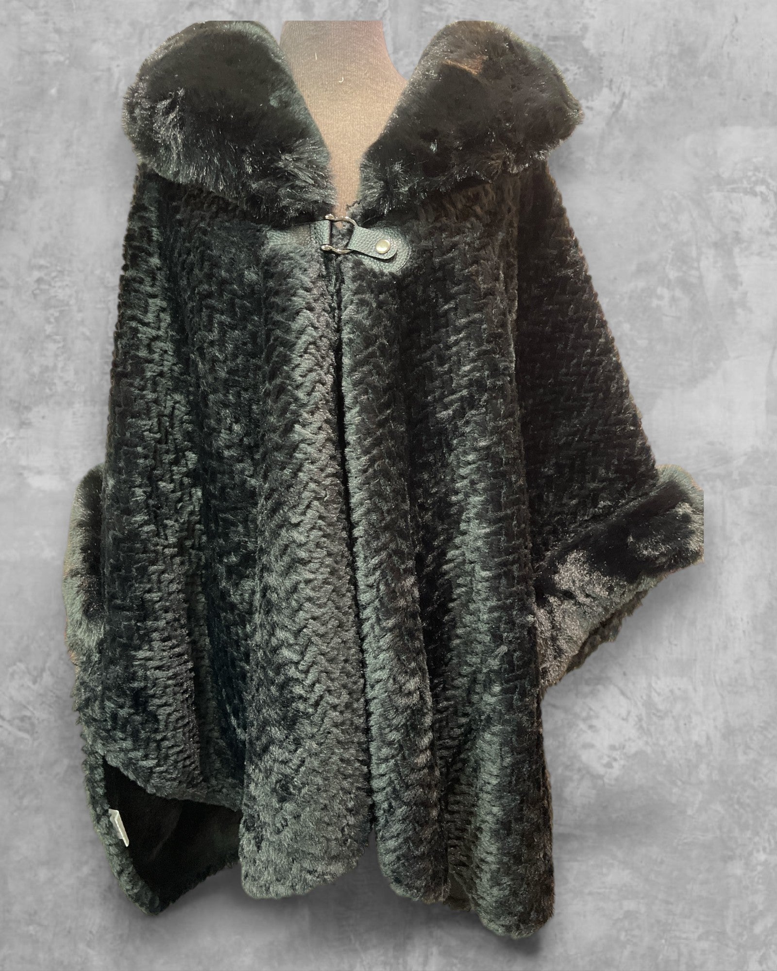 Poncho Cape (Fausse Fourrure)