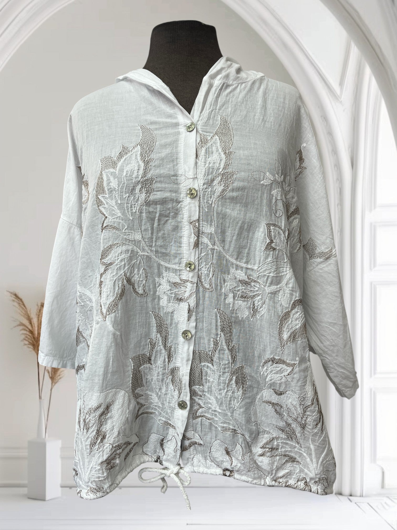 Blouse avec capuchon