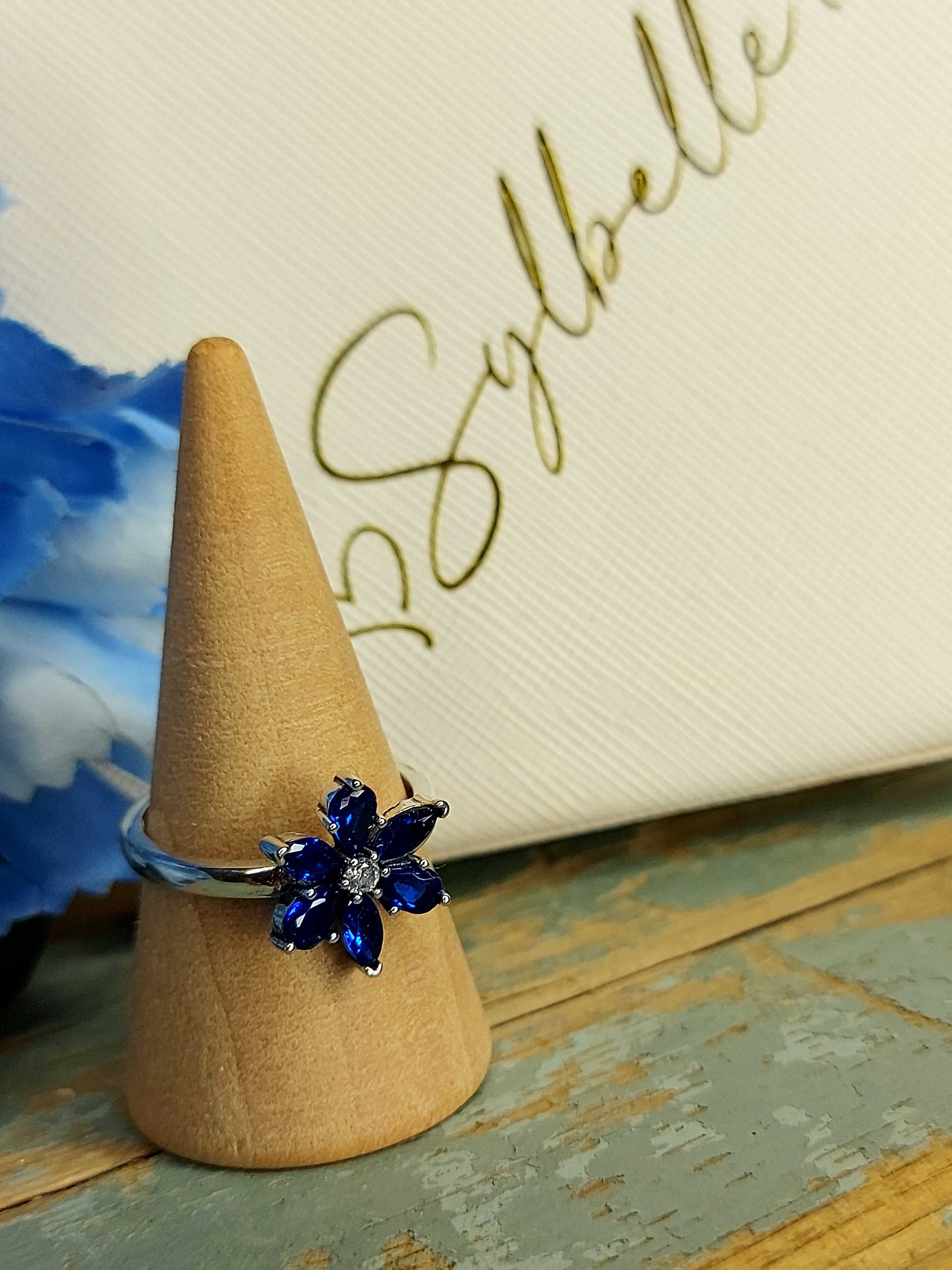 Bague avec fleur