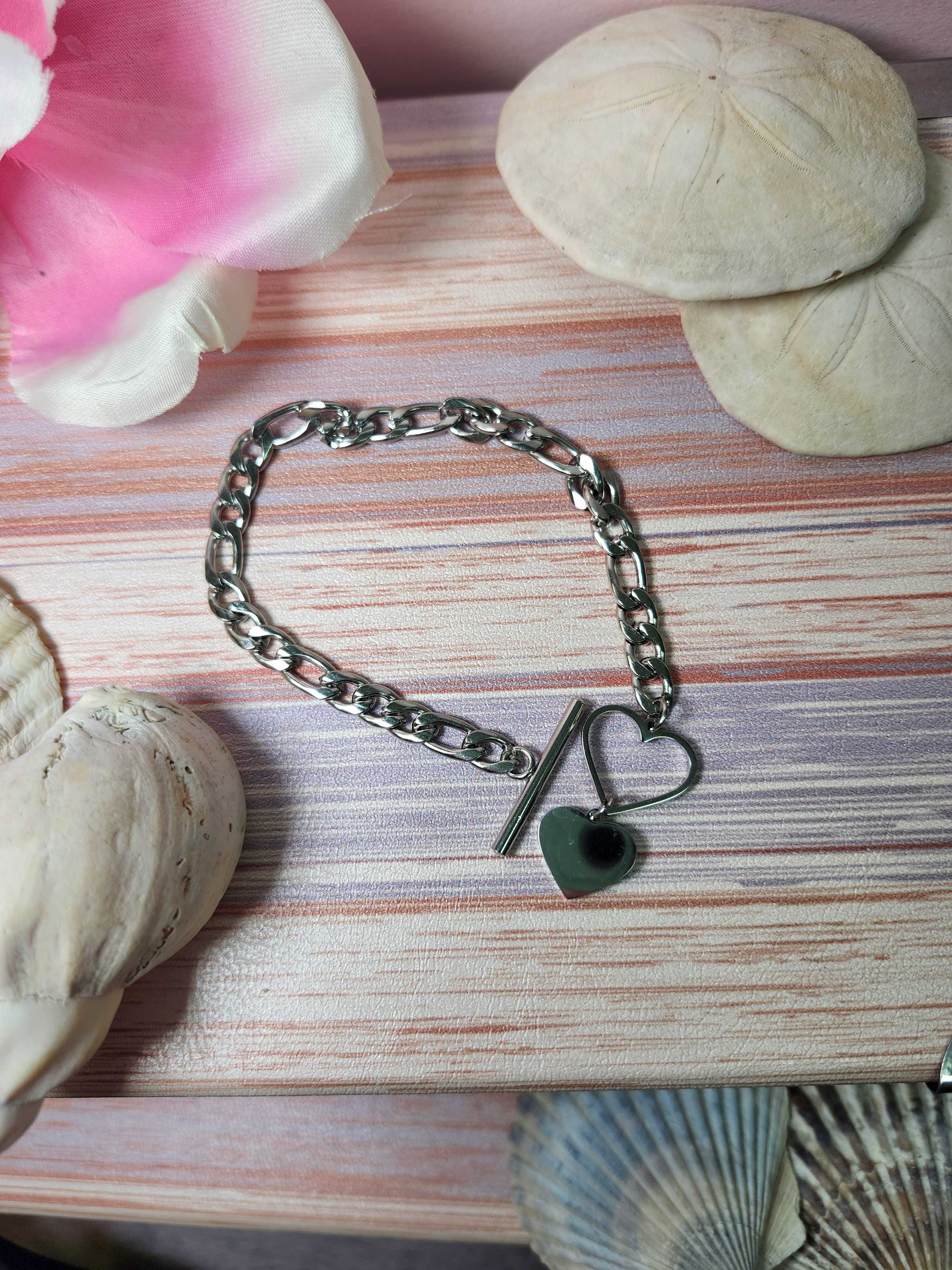 Bracelet avec breloque cœur