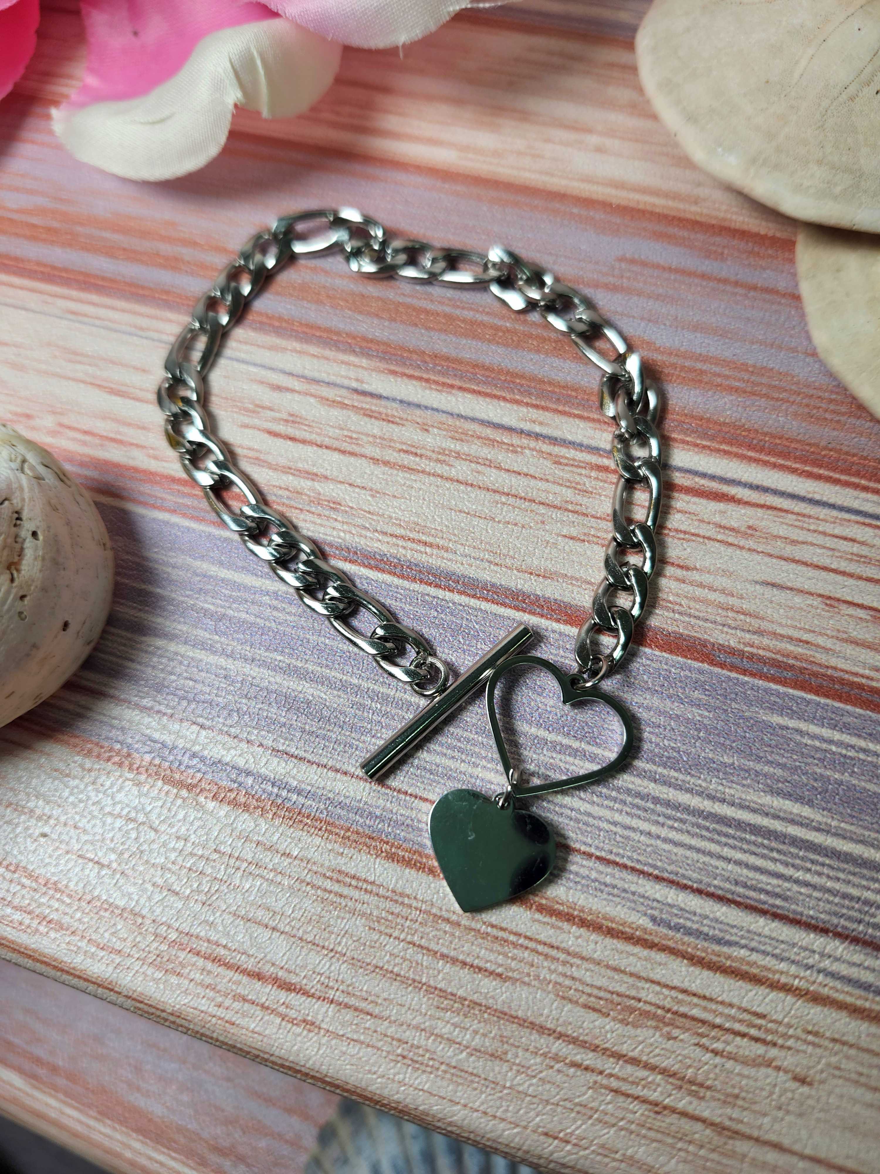Bracelet avec breloque cœur
