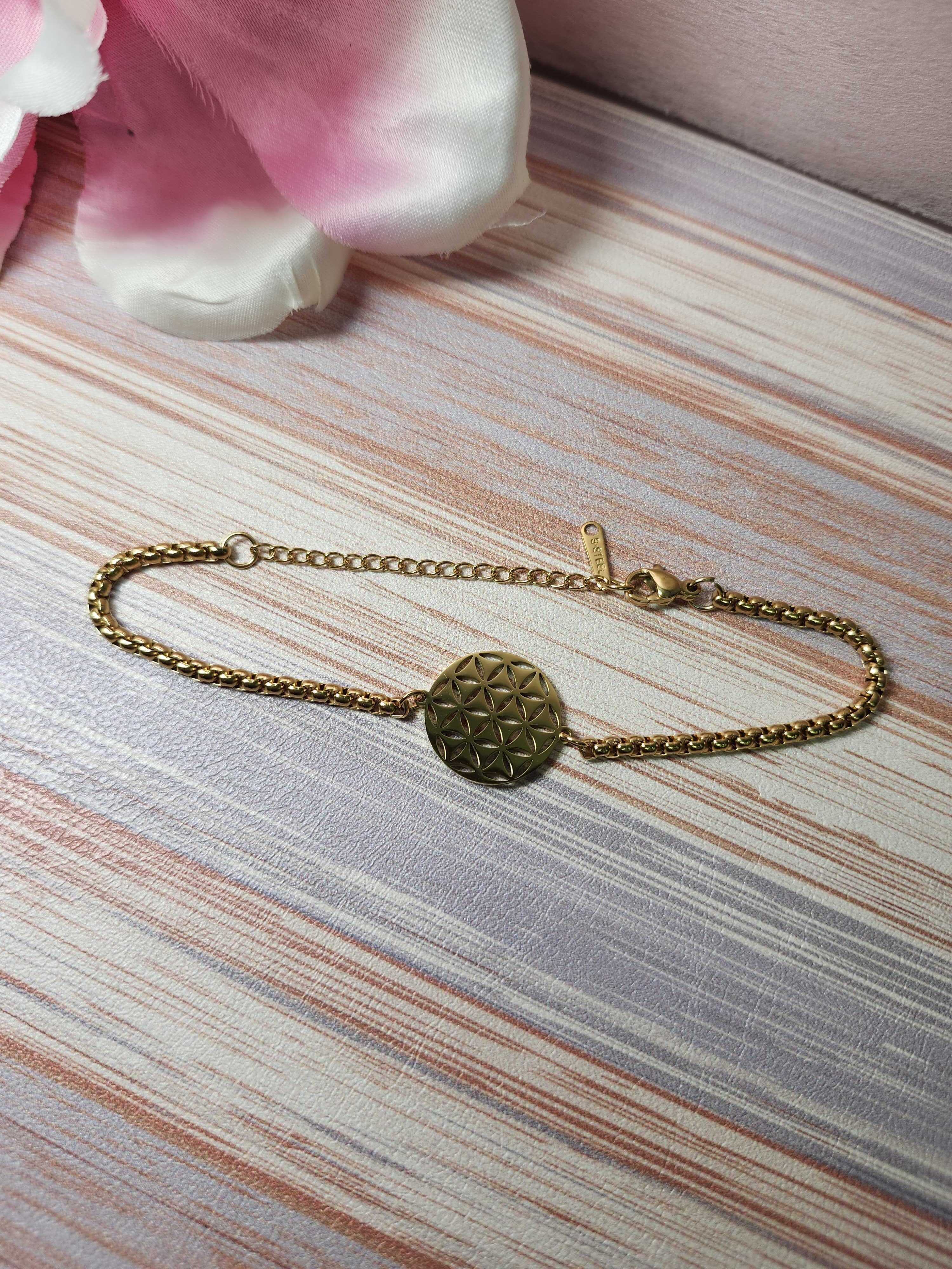 Bracelet