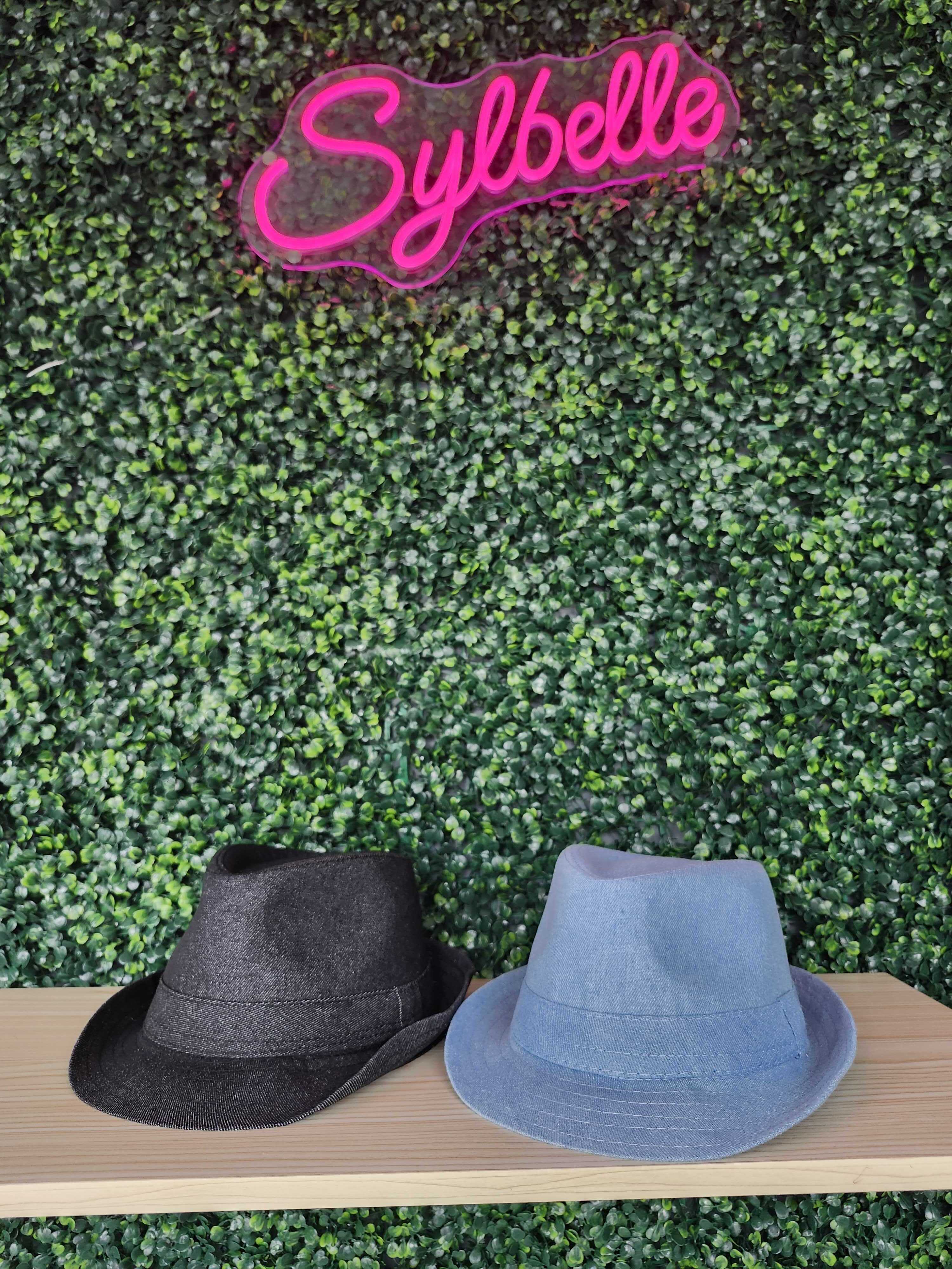 Chapeau
