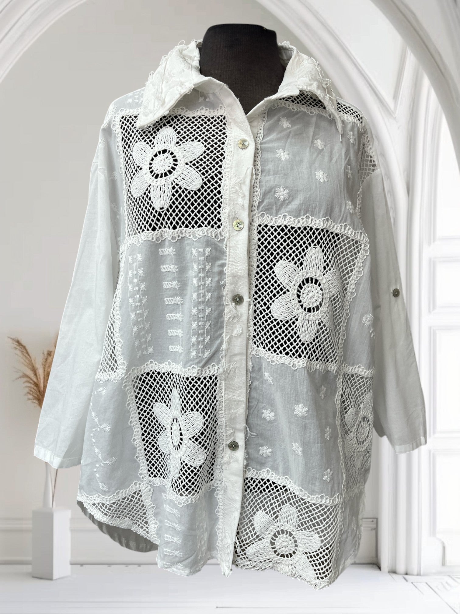 Blouse (Fleurs Brodées)
