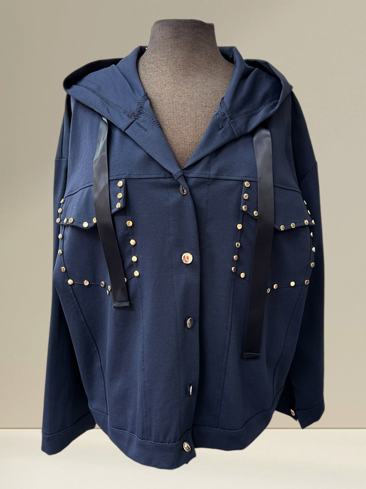 Veste à capuchon avec studs