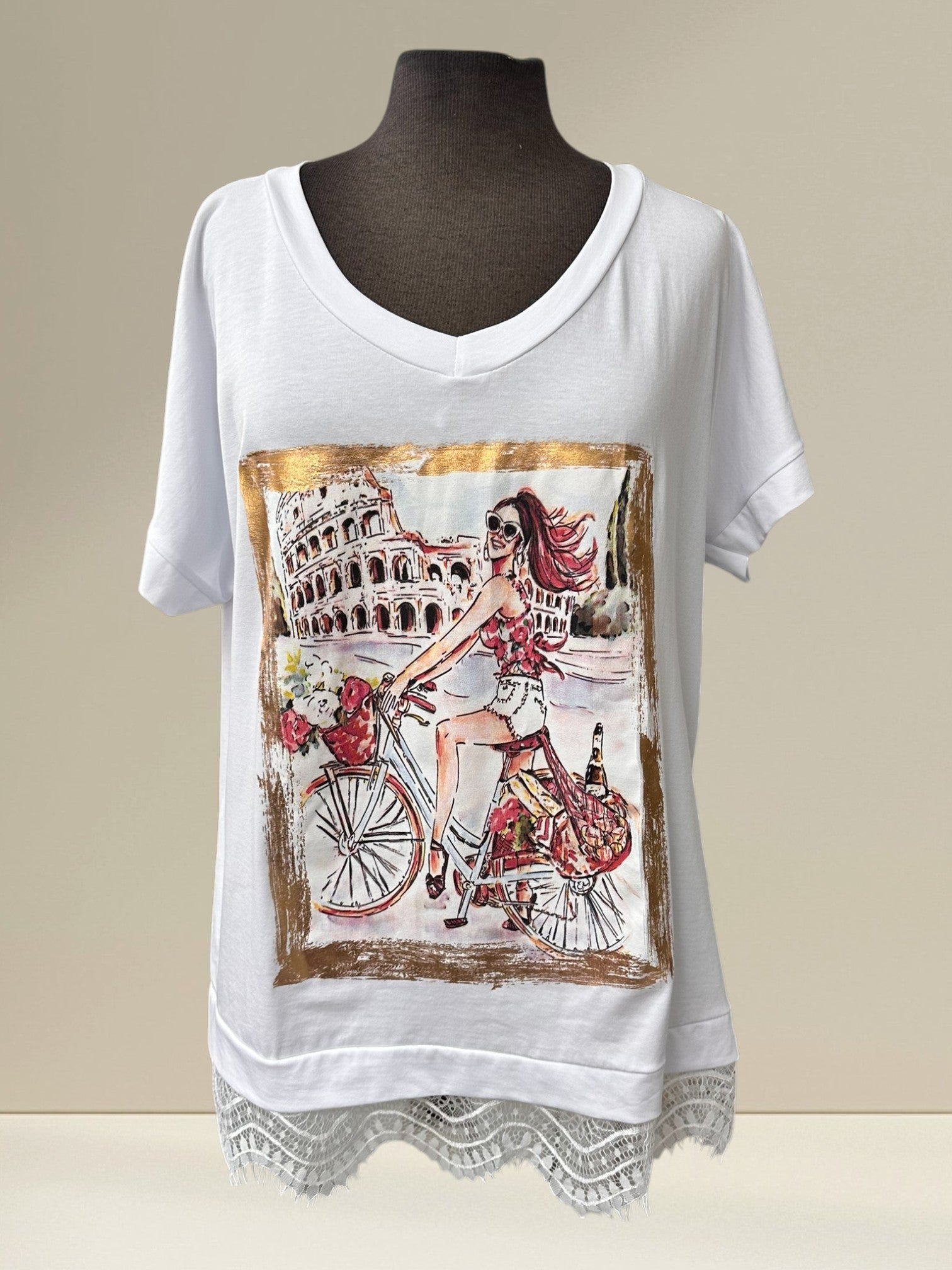 T-shirt (dentelle dans le bas)