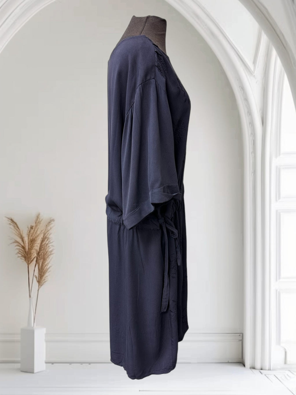 Robe (avec broderie)