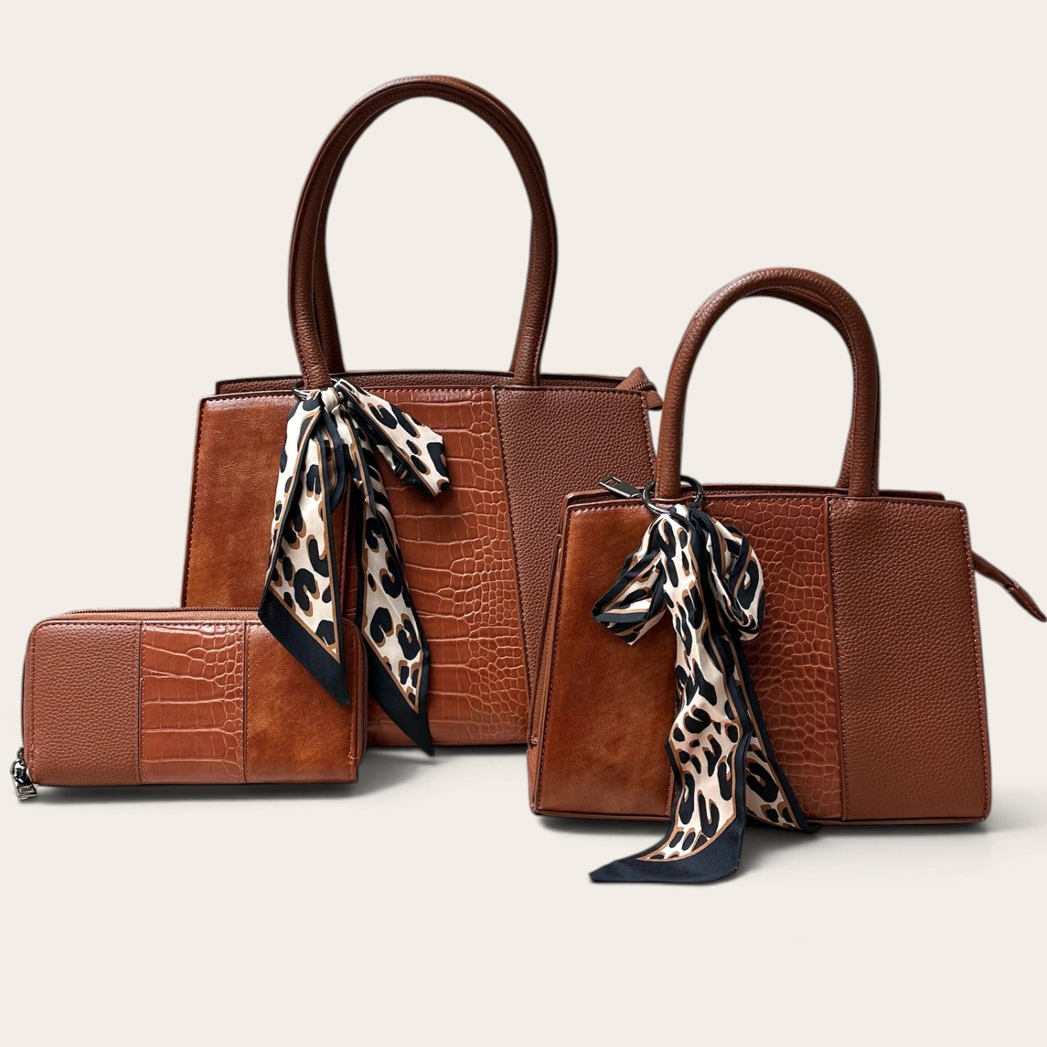 Ensemble de 2 sacs à main et 1 portefeuille