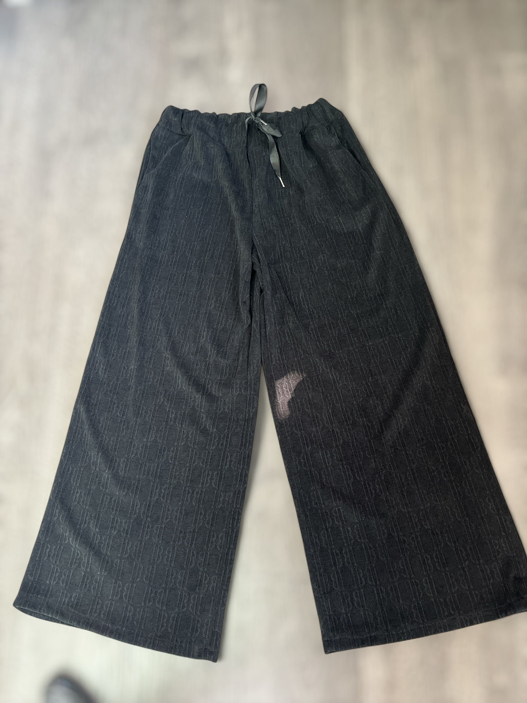 Pantalon avec relief