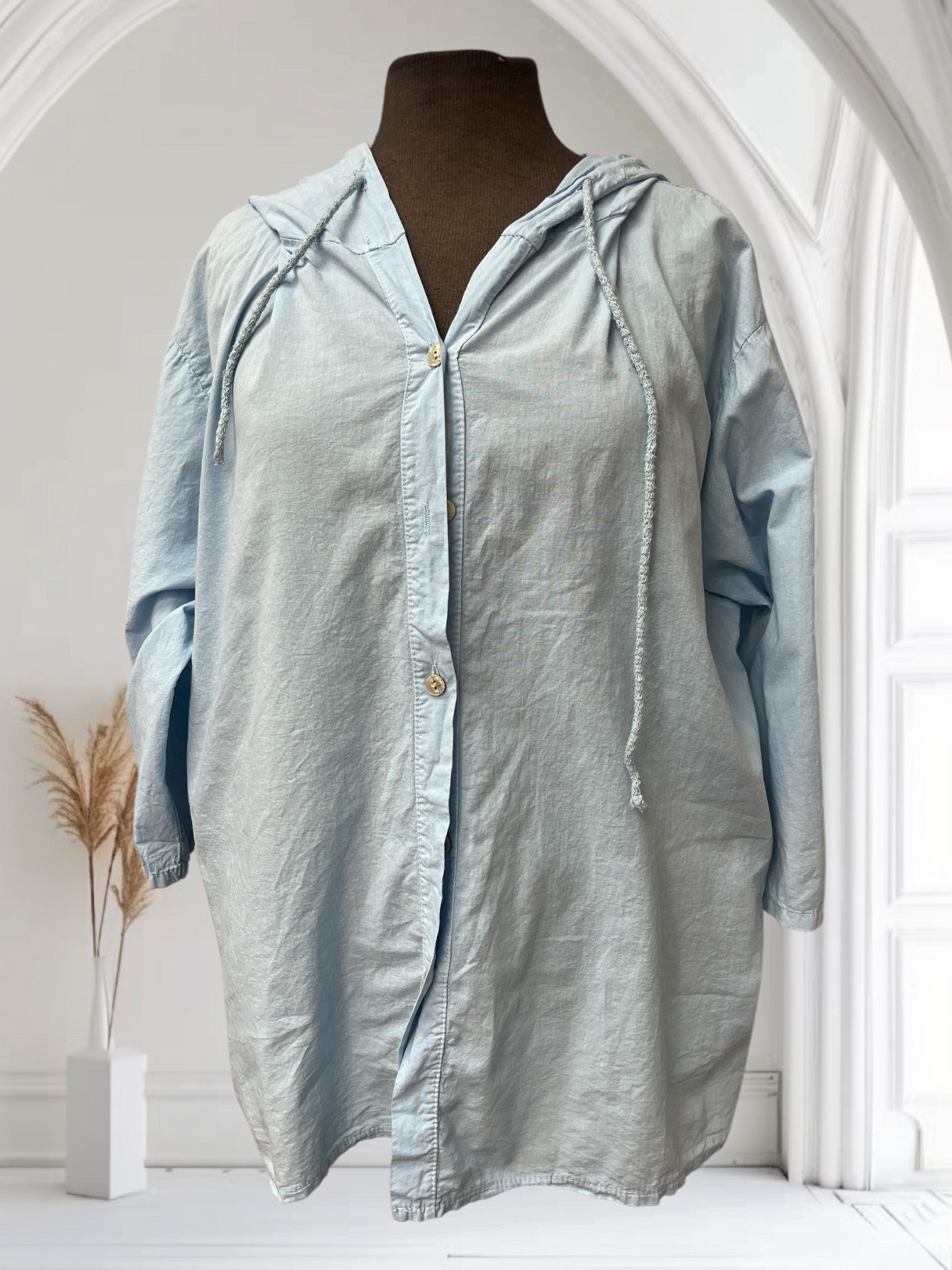 Blouse à capuchon (avec broderie au dos)
