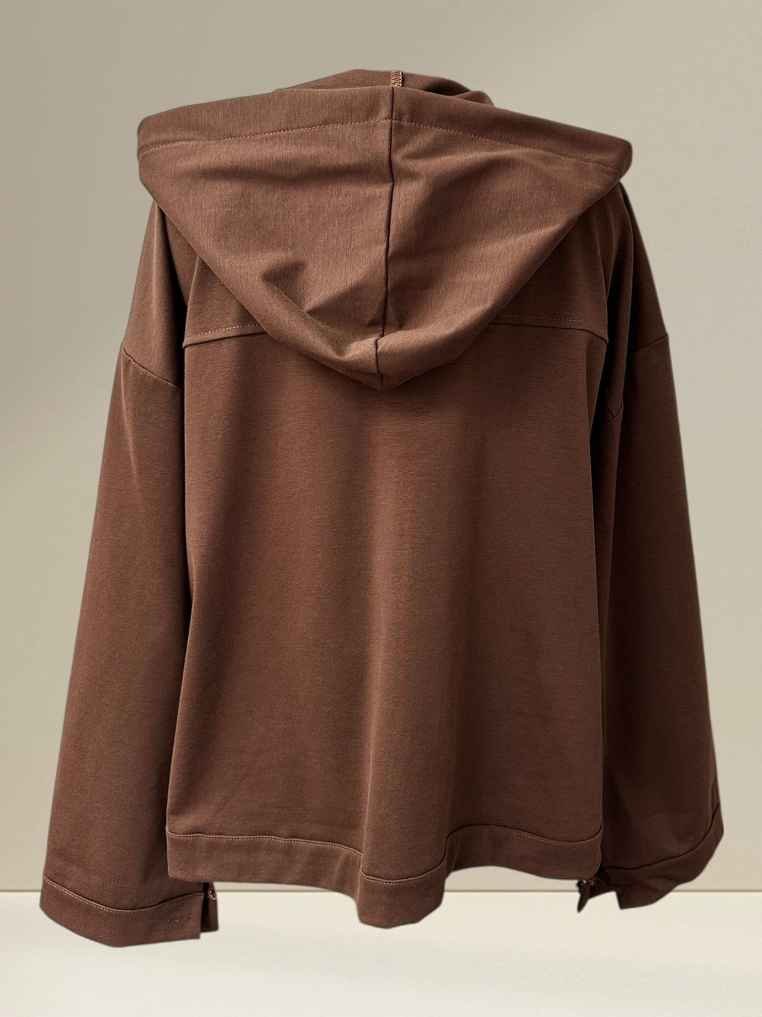 Veste à capuchon avec studs