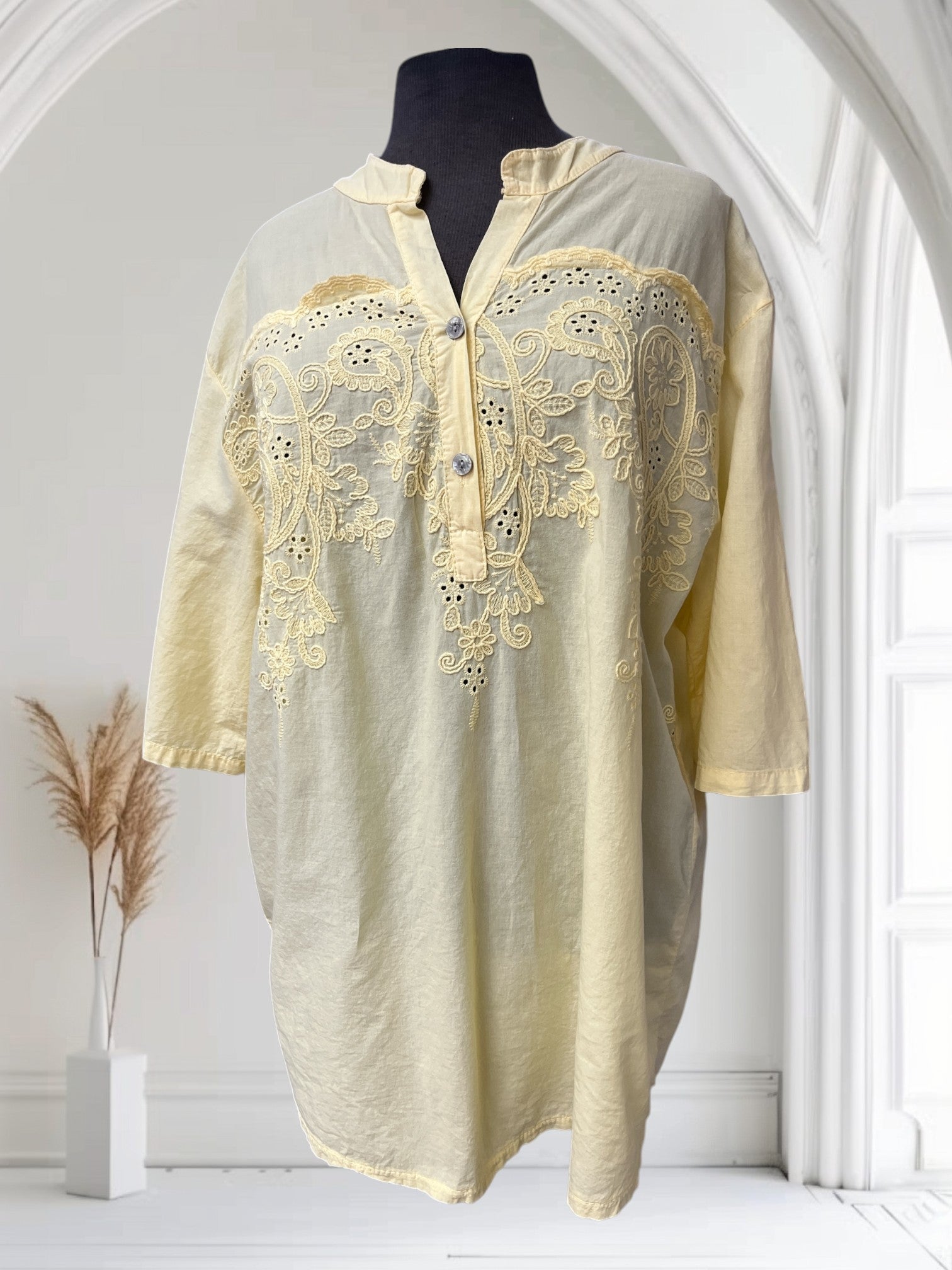 Blouse avec broderie