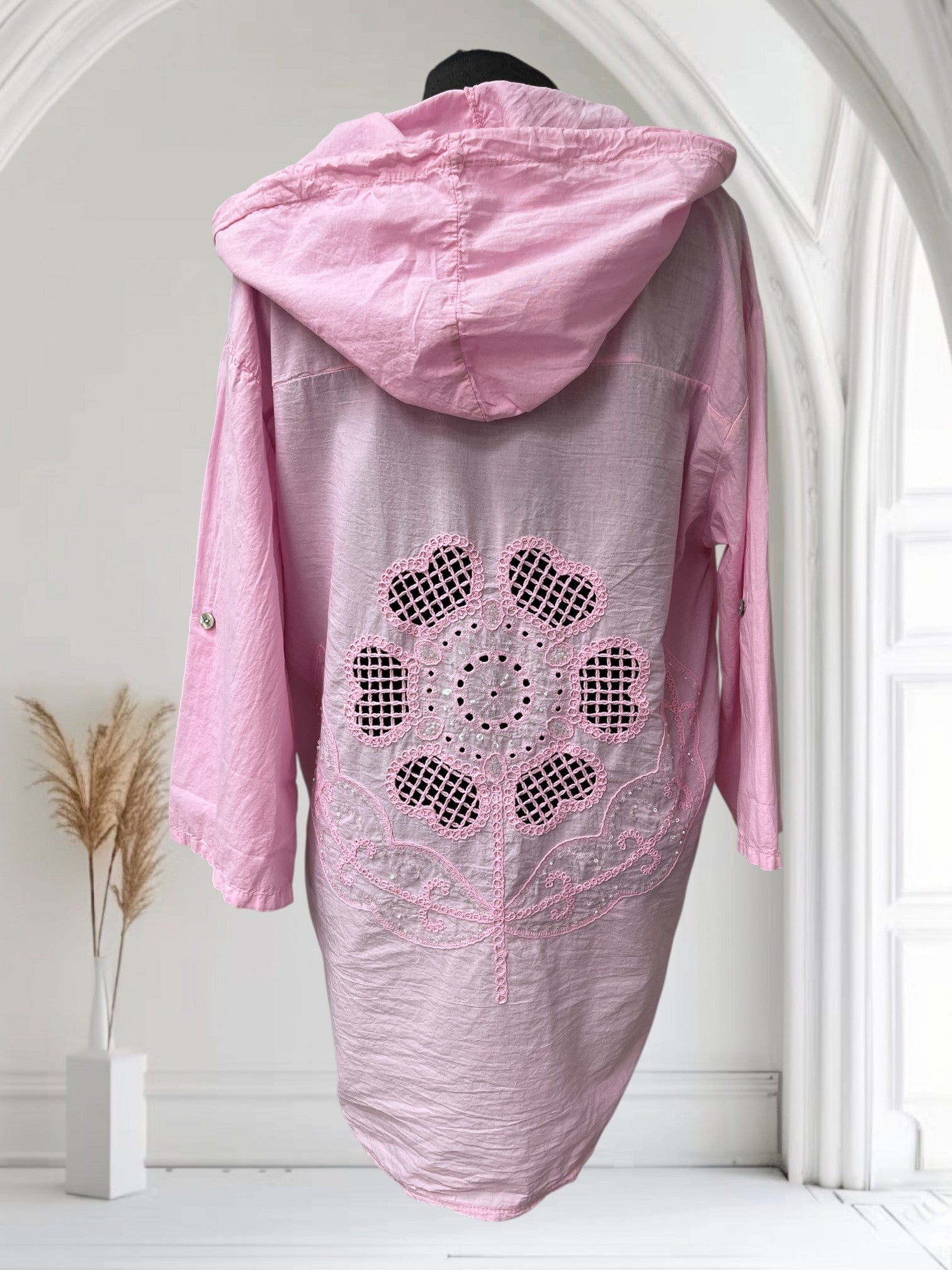 Blouse à capuchon (avec broderie au dos)