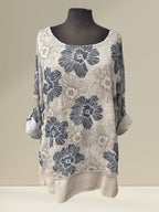 Chandail fleuris avec foulard