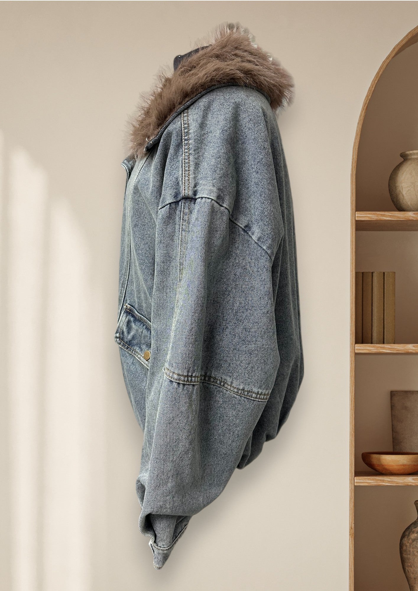 Manteau de jeans avec collet de fourrure