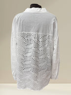 Blouse (motif de feuilles et trous)