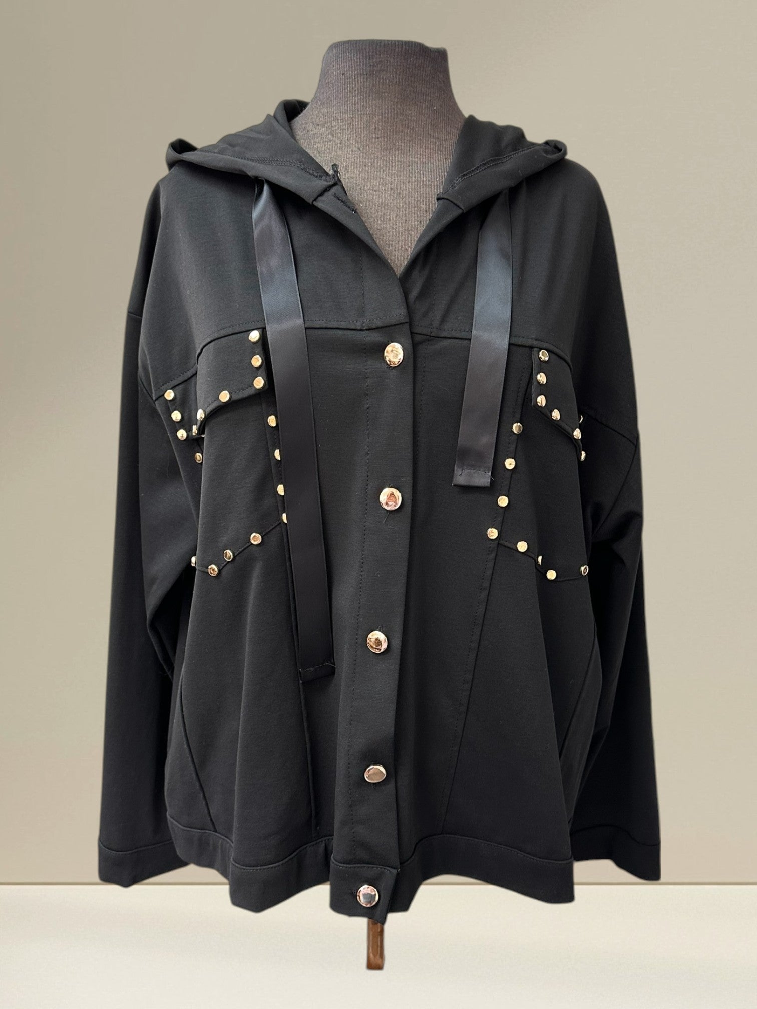Veste à capuchon avec studs