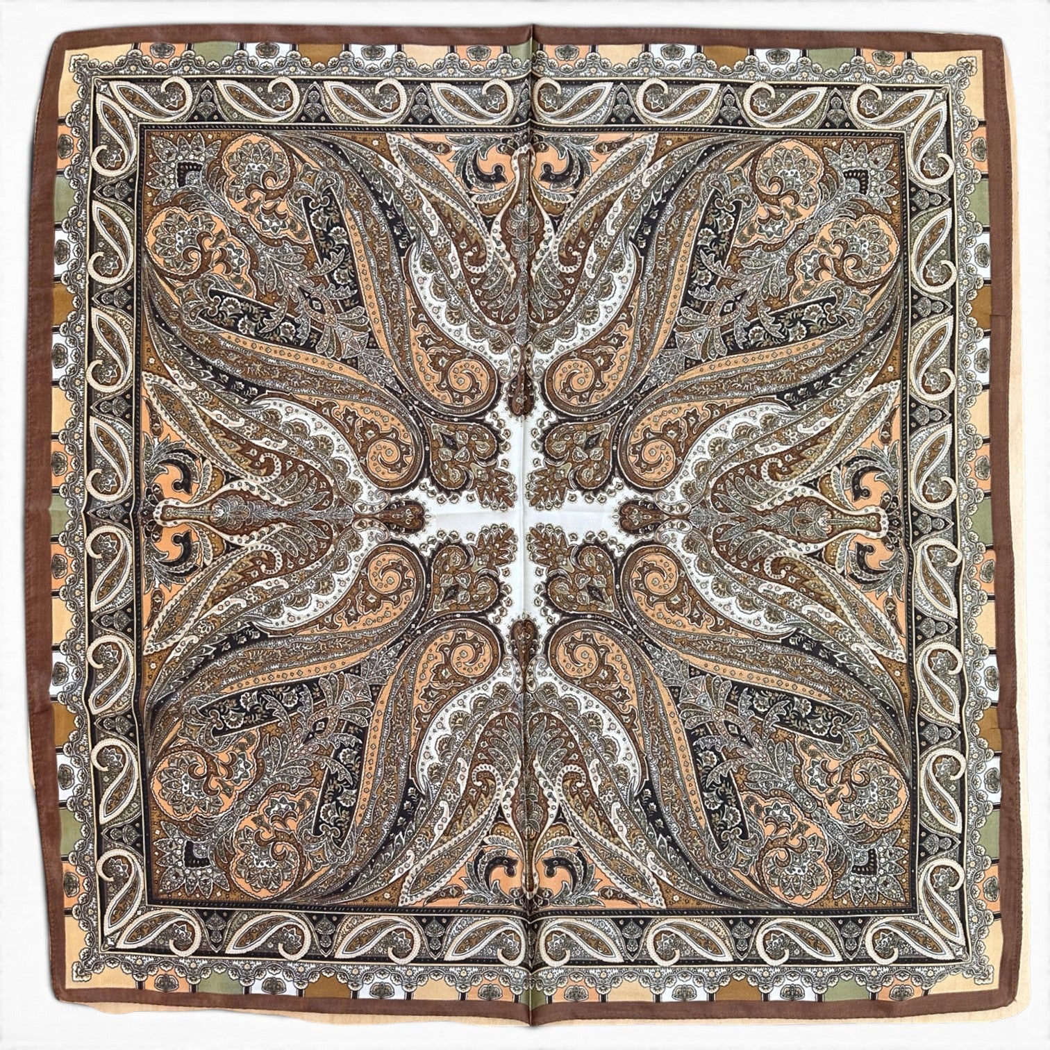 Foulard carré (satiné)