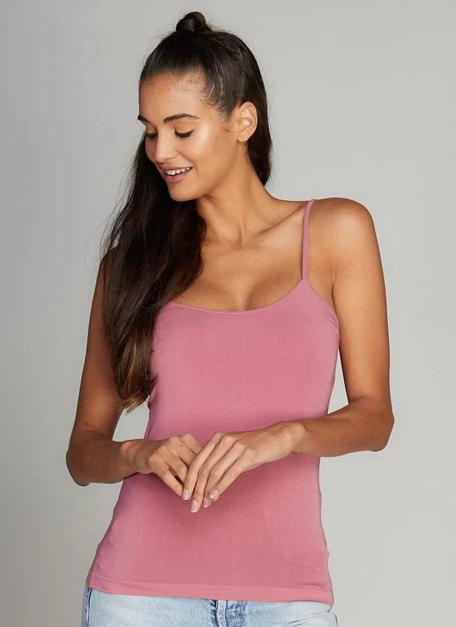 Camisole bretelles Spaghetti (c'est moi)
