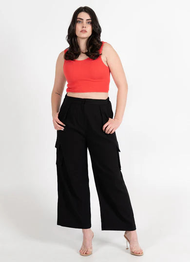 Pantalon cargo à plis sur les côtés (c'est moi)