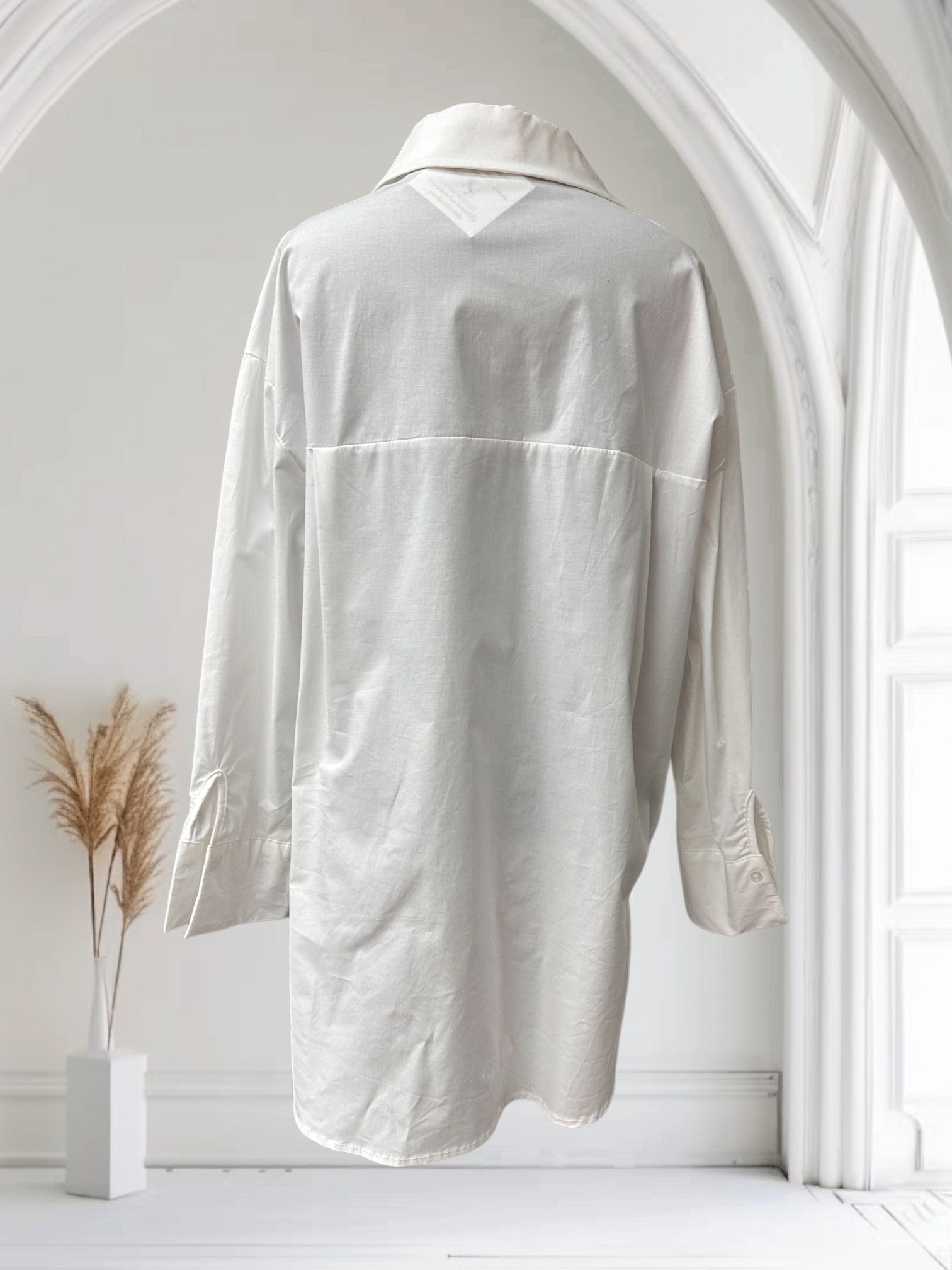 Blouse blanche avec motif brillant