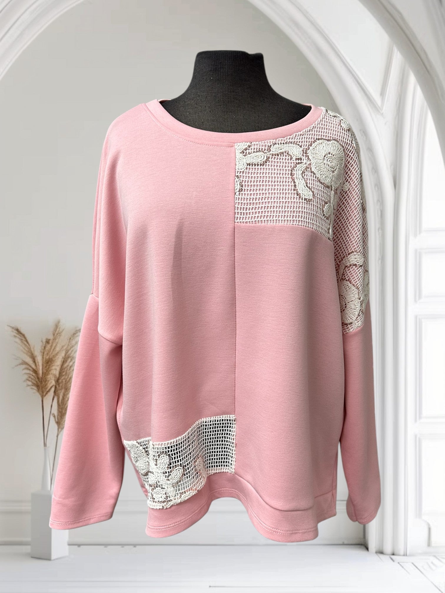 Chandail (avec détails de dentelle)