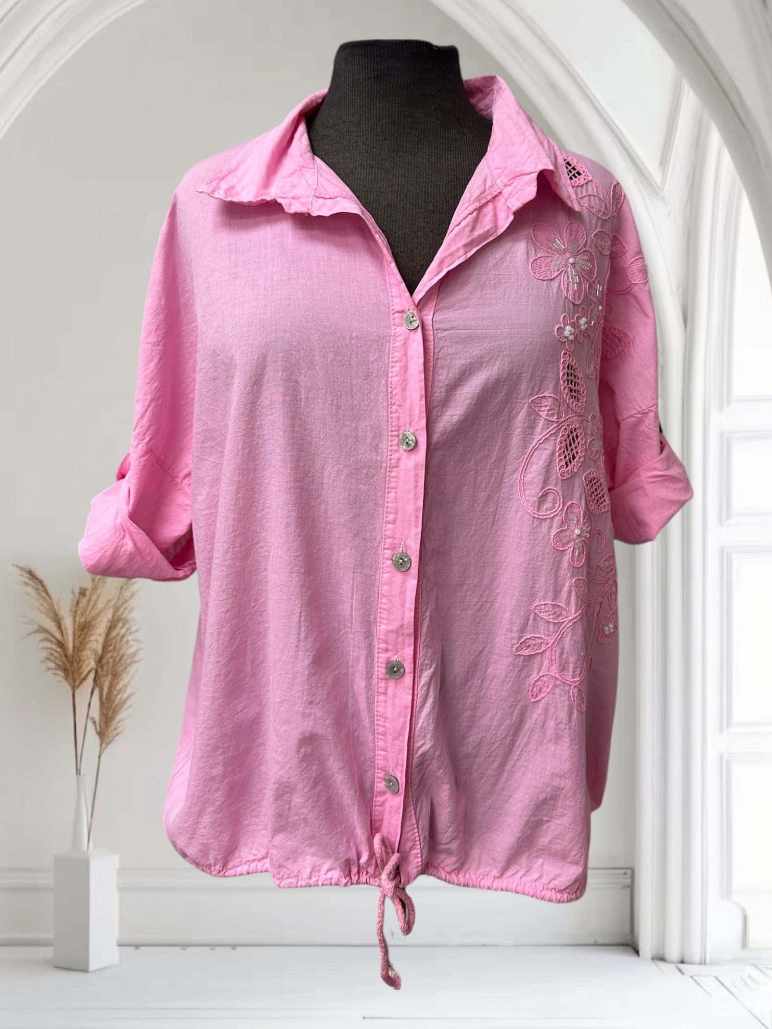 Blouse avec broderie de fleurs