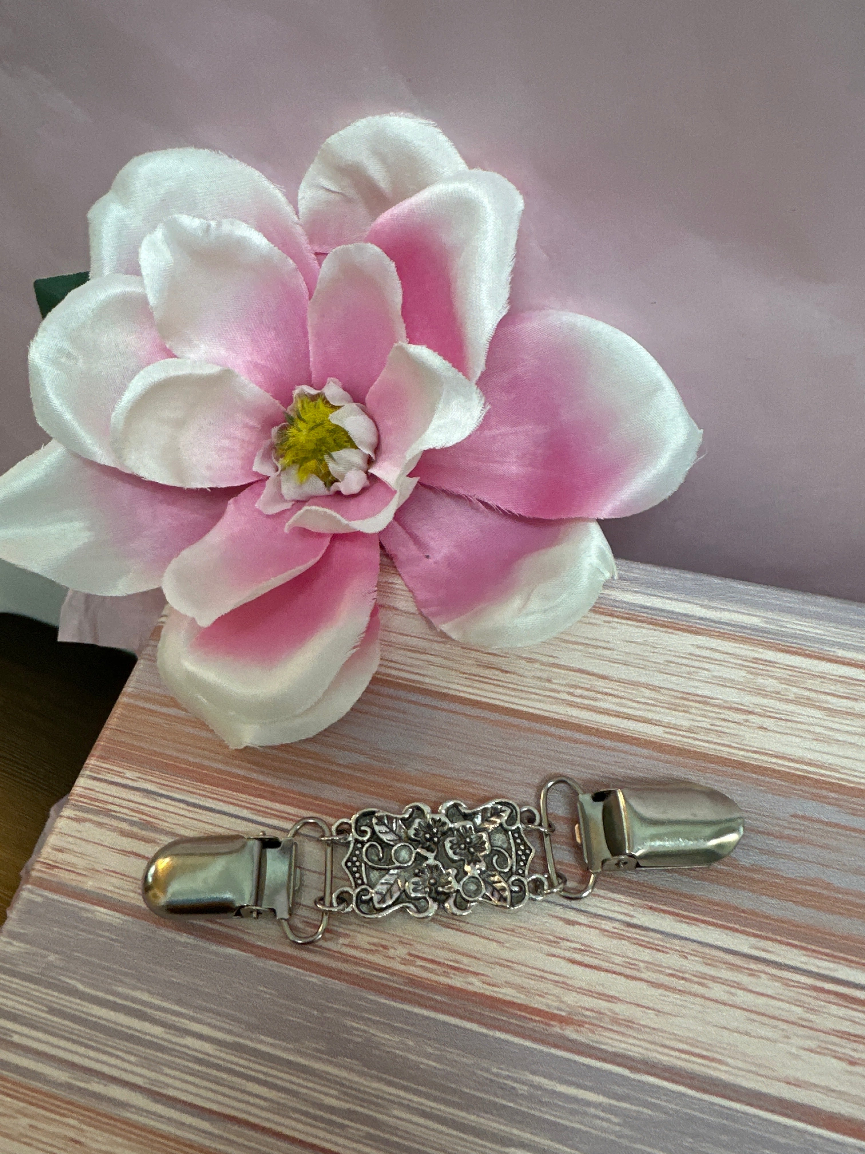 Nouveauté attache  Martingale
