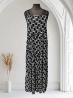 Robe longue à petites bretelles (motif géométrique)
