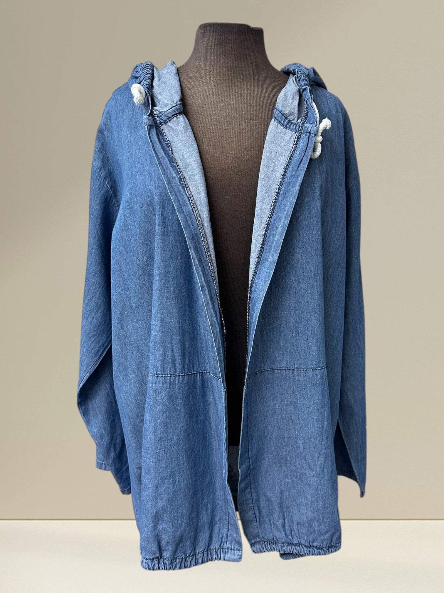 Veste de jeans à capuchon