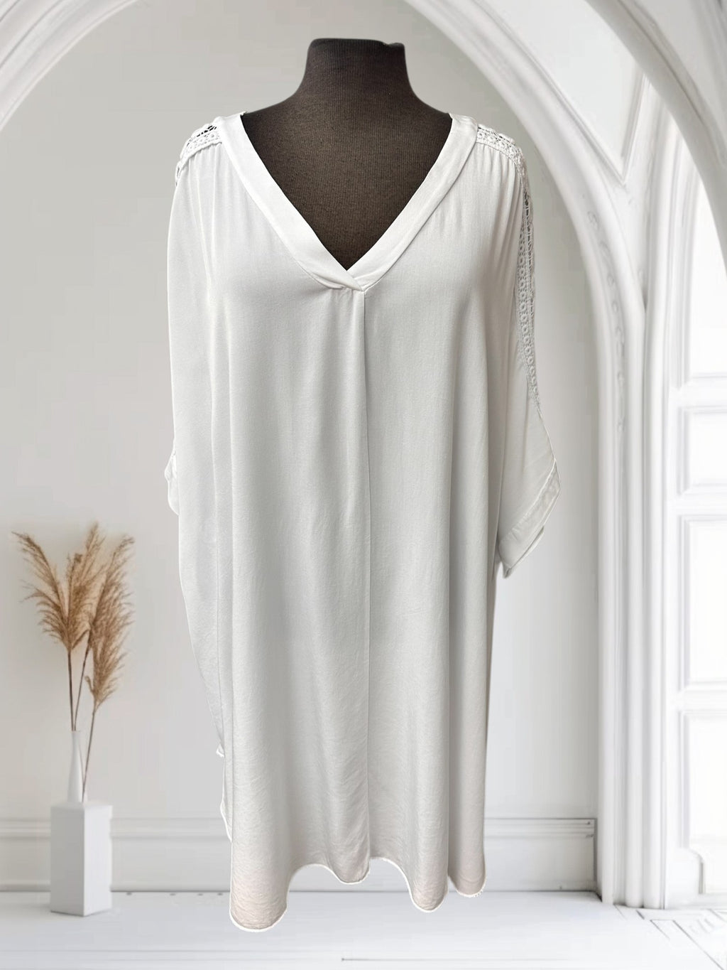 Tunique/robe (dentelle sur les épaules)