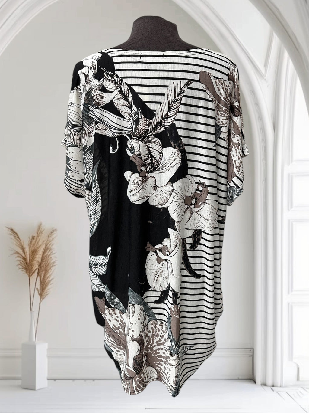 T-shirt (rayure et fleurs)