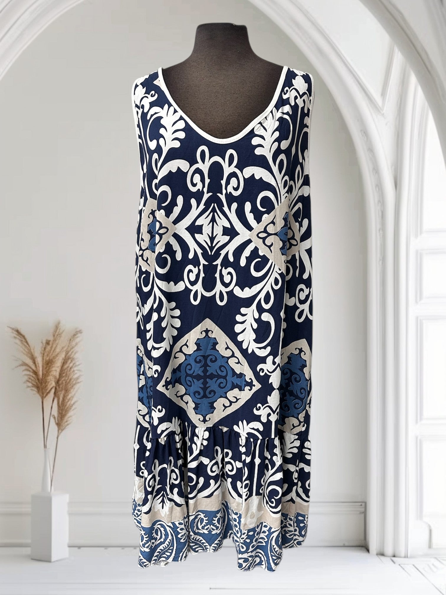 Robe à motif sans manche