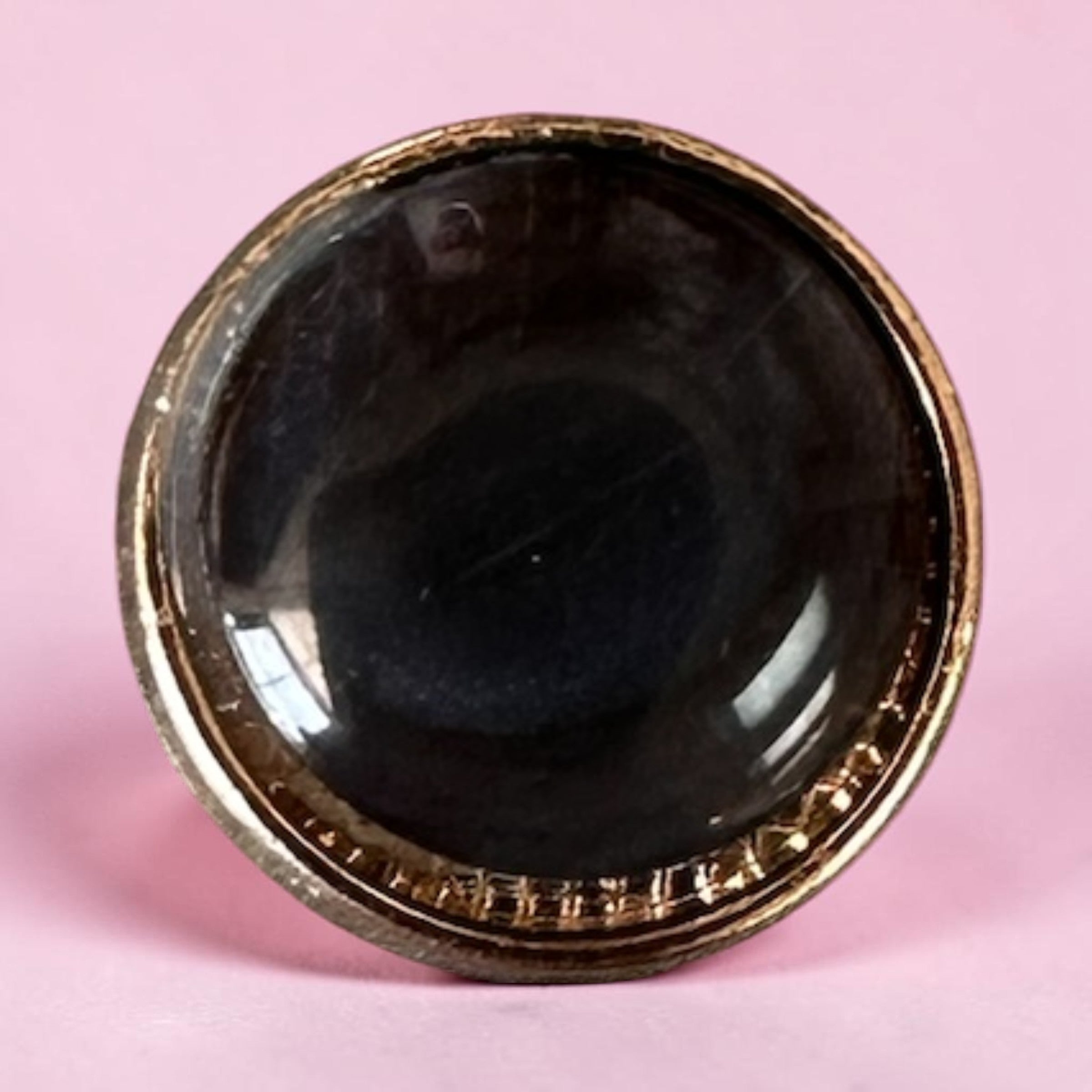 Attache aimantée