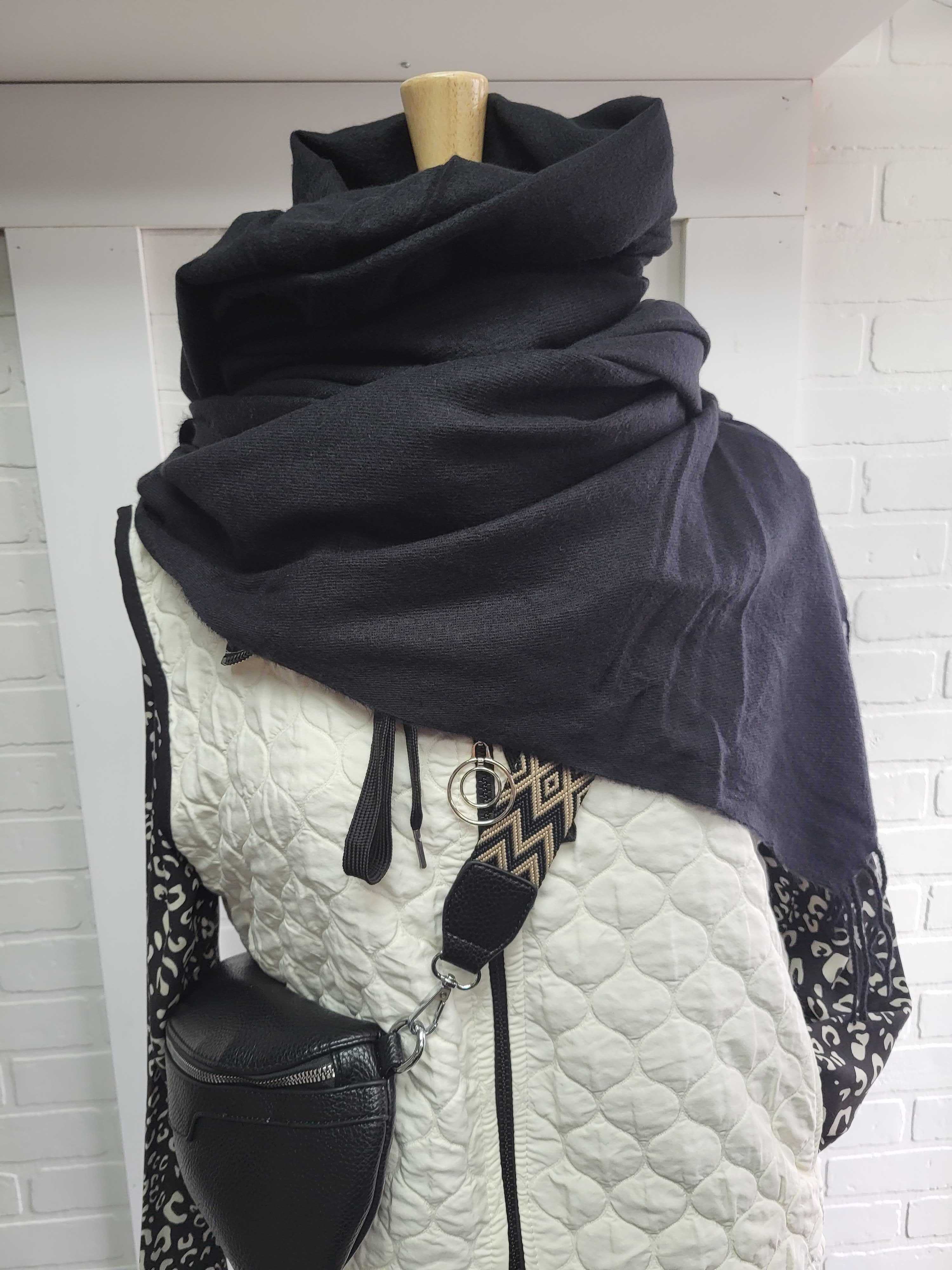 Nouveauté Foulard Automne / Hiver 2023 / 2024