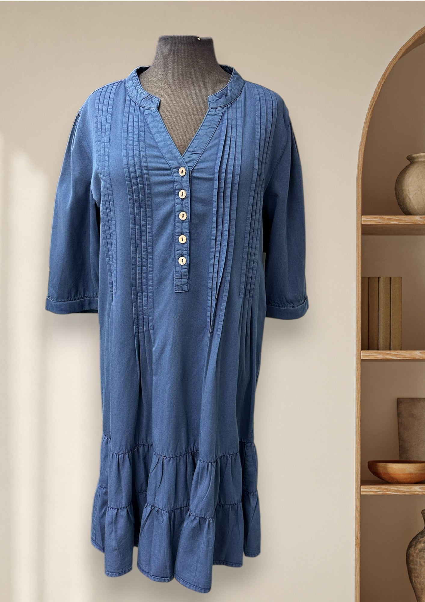 Robe avec volants au bas (Tango Mango)