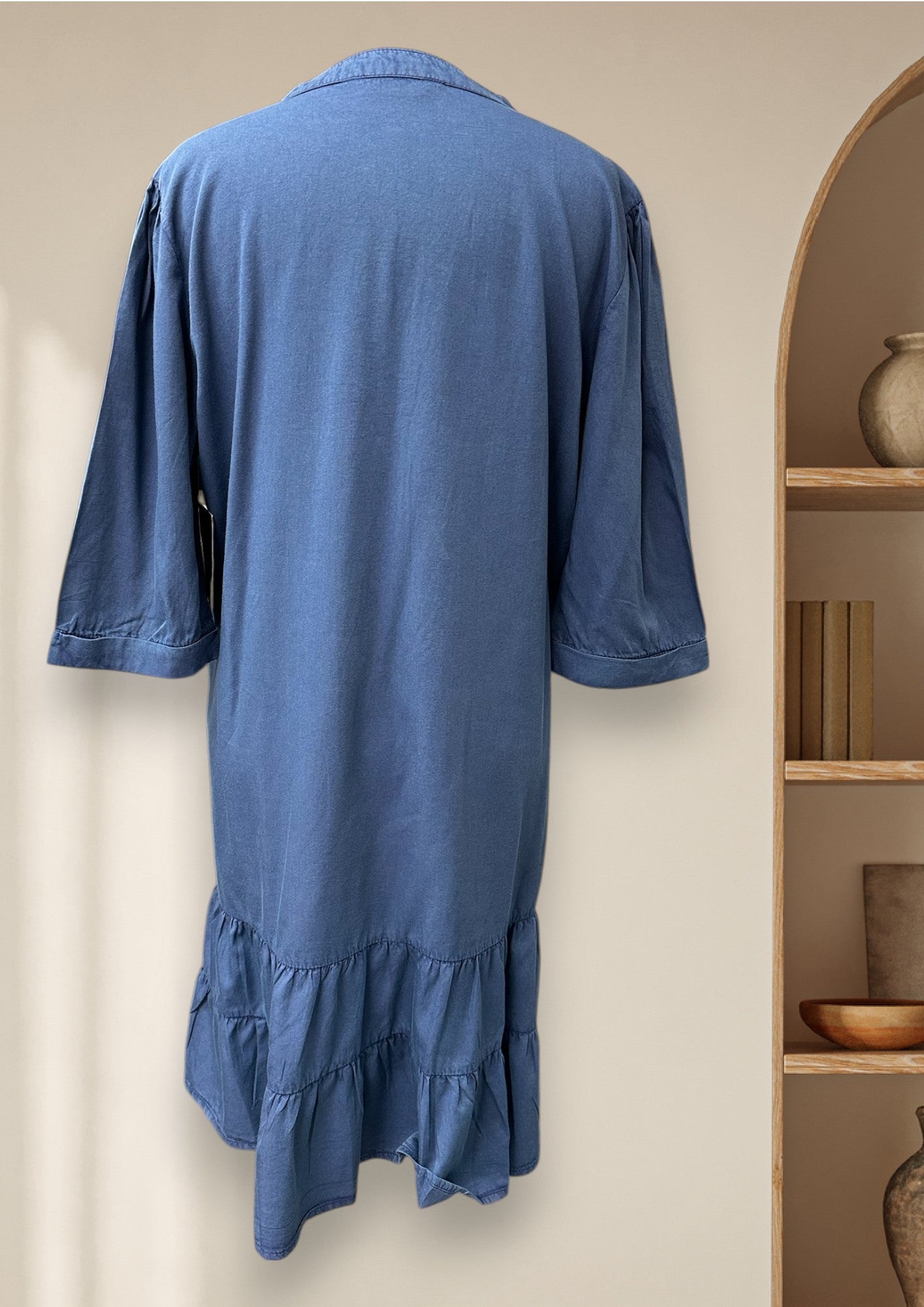 Robe avec volants au bas (Tango Mango)